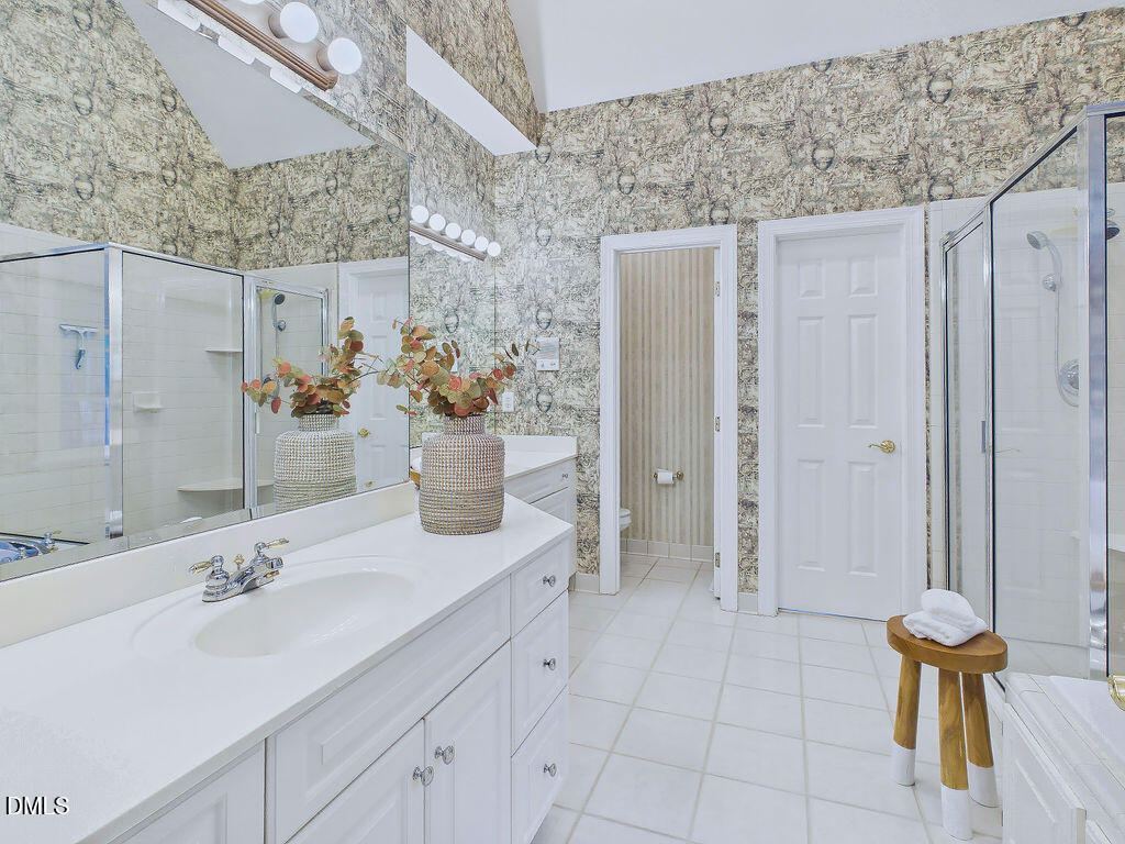 104 Carric Bend Court Property Photo 16
