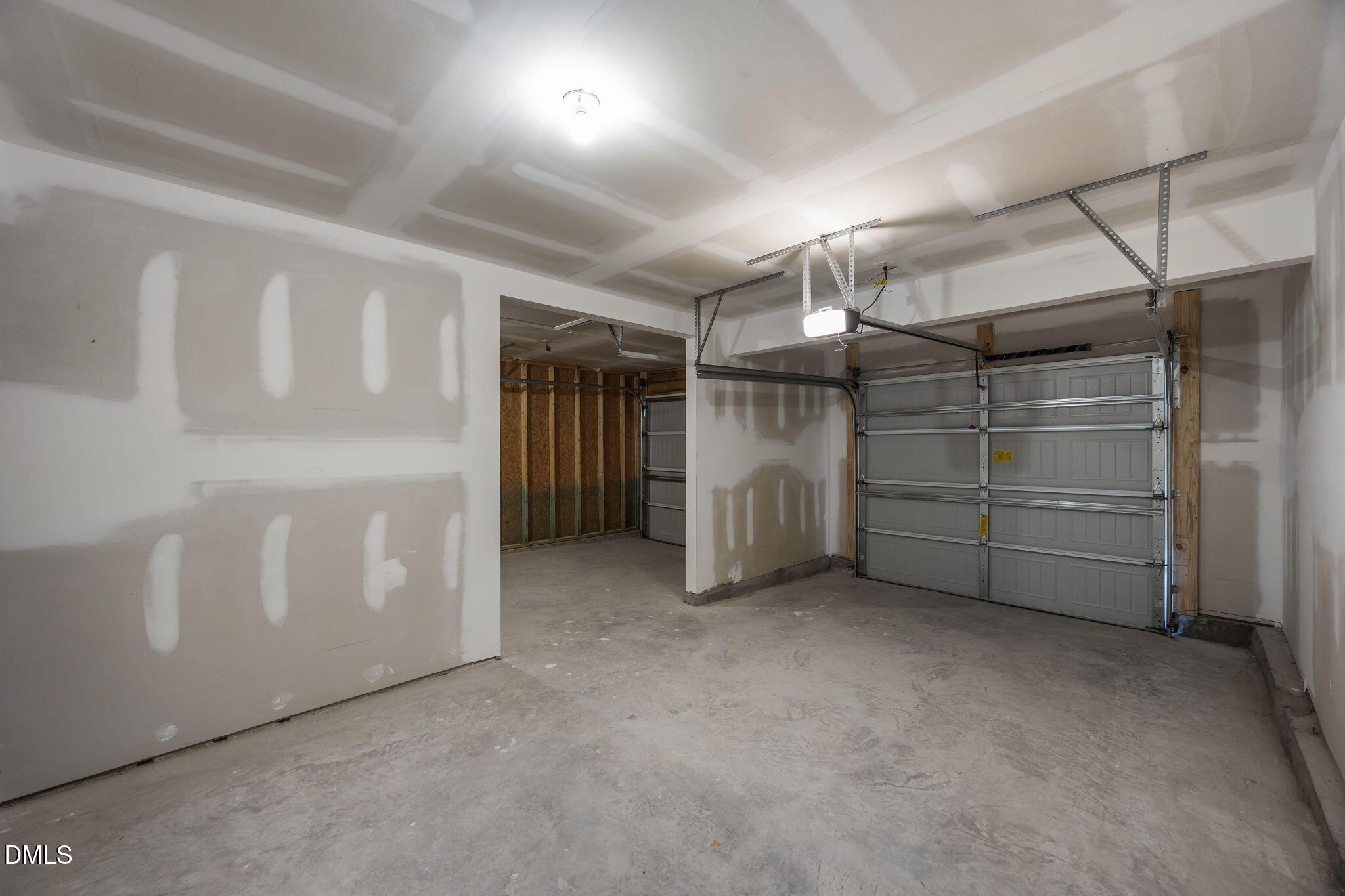 237 Slatestone Road Property Photo 4