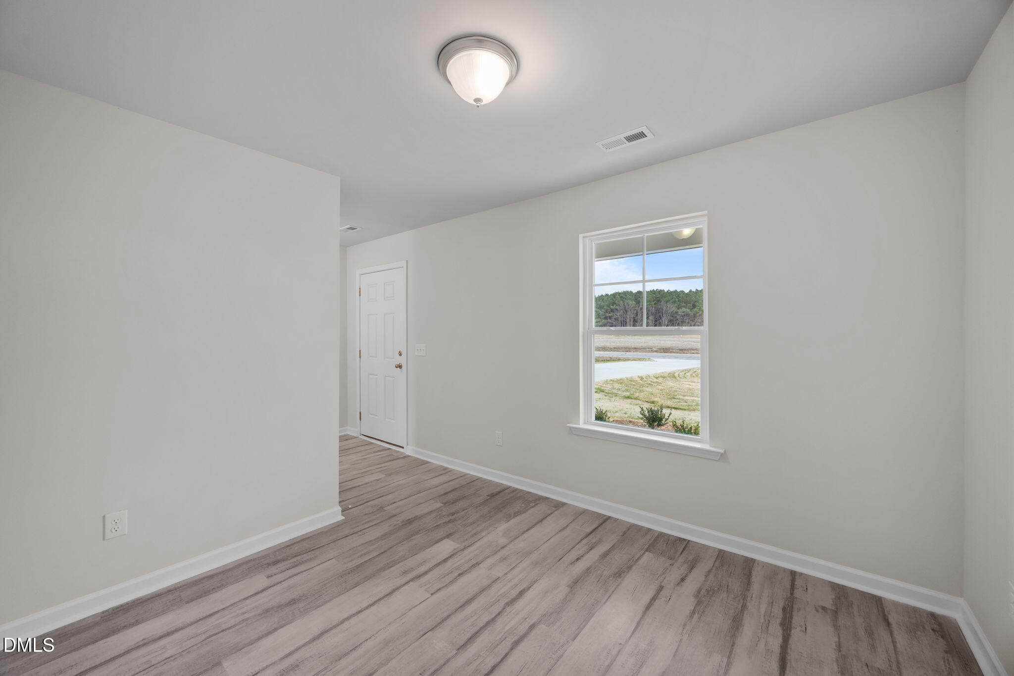 237 Slatestone Road Property Photo 8