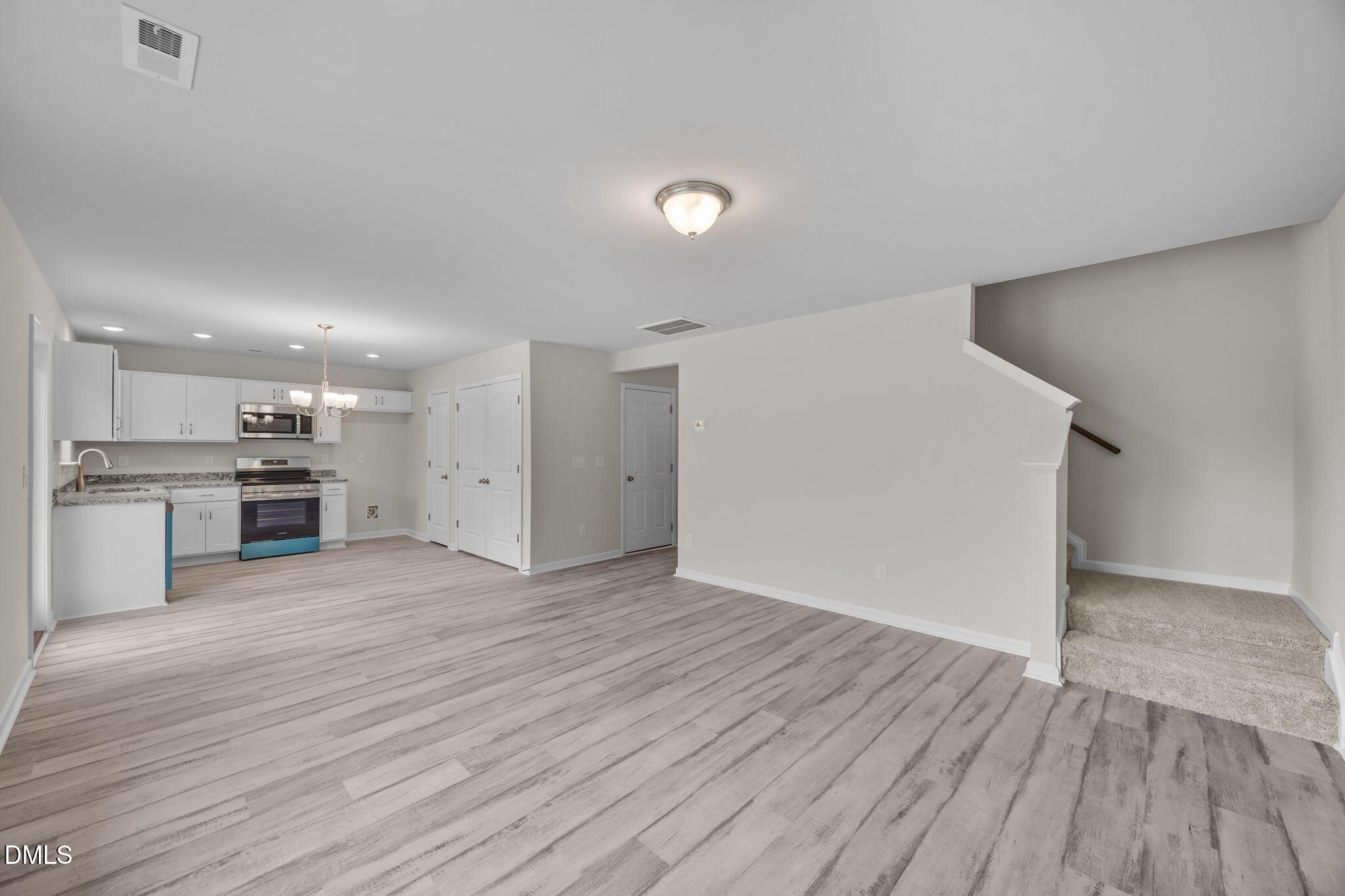 237 Slatestone Road Property Photo 10