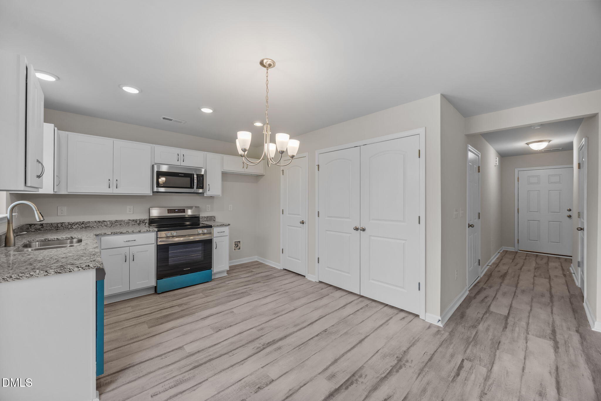 237 Slatestone Road Property Photo 14