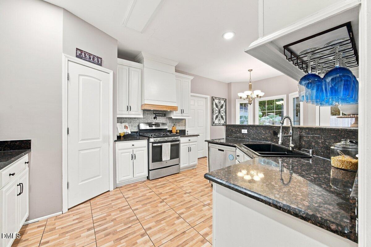2516 Deanwood Drive Property Photo 8