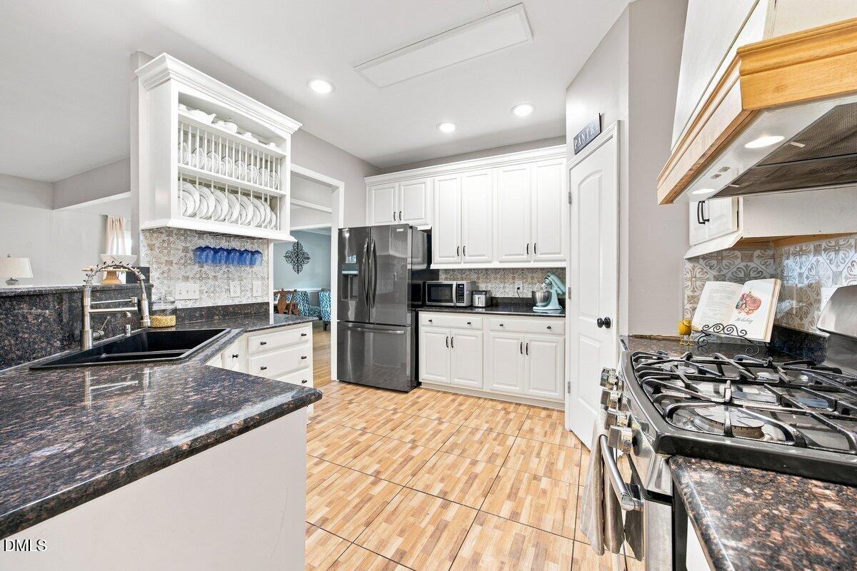 2516 Deanwood Drive Property Photo 10