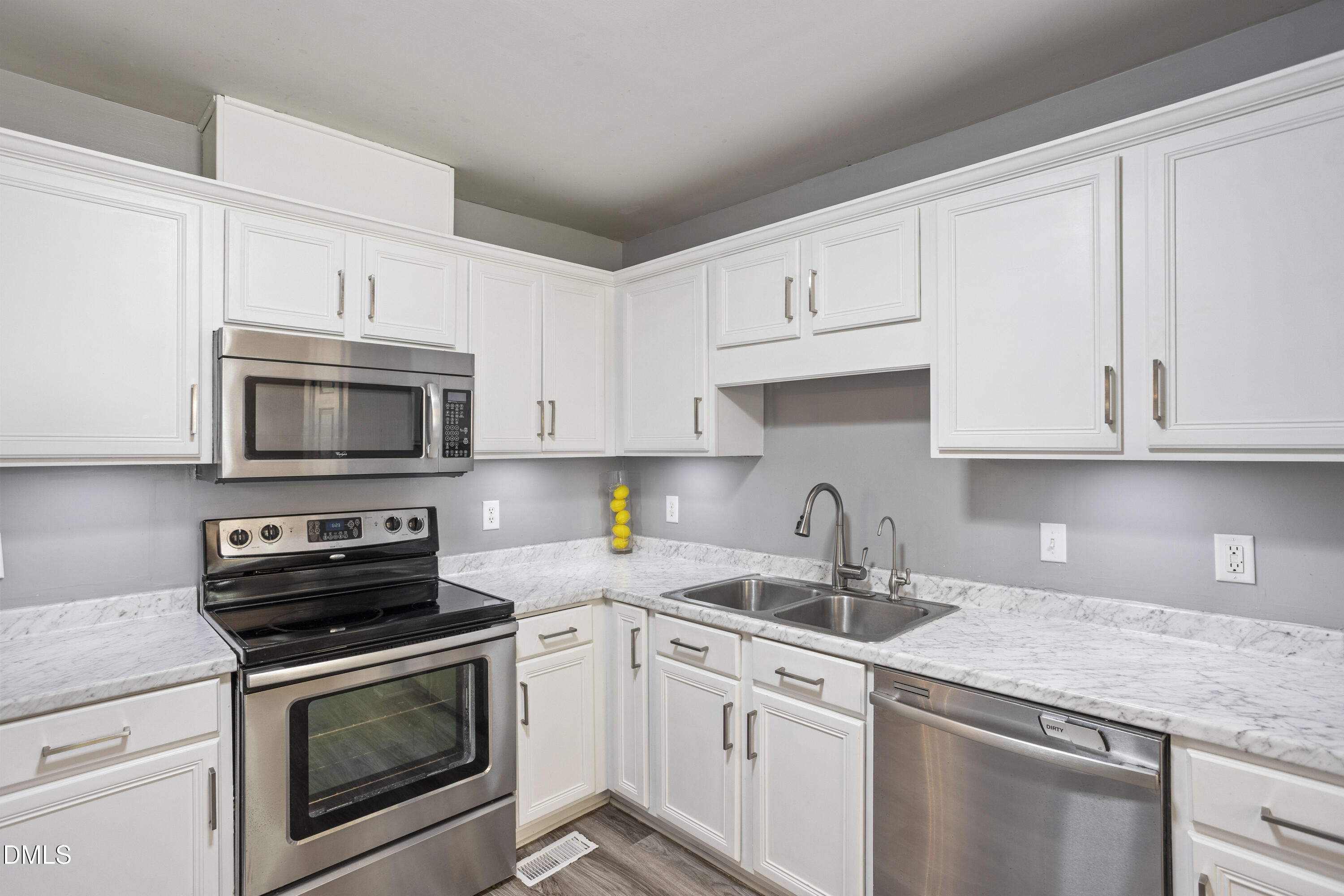 113 Tadley Court Property Photo 17