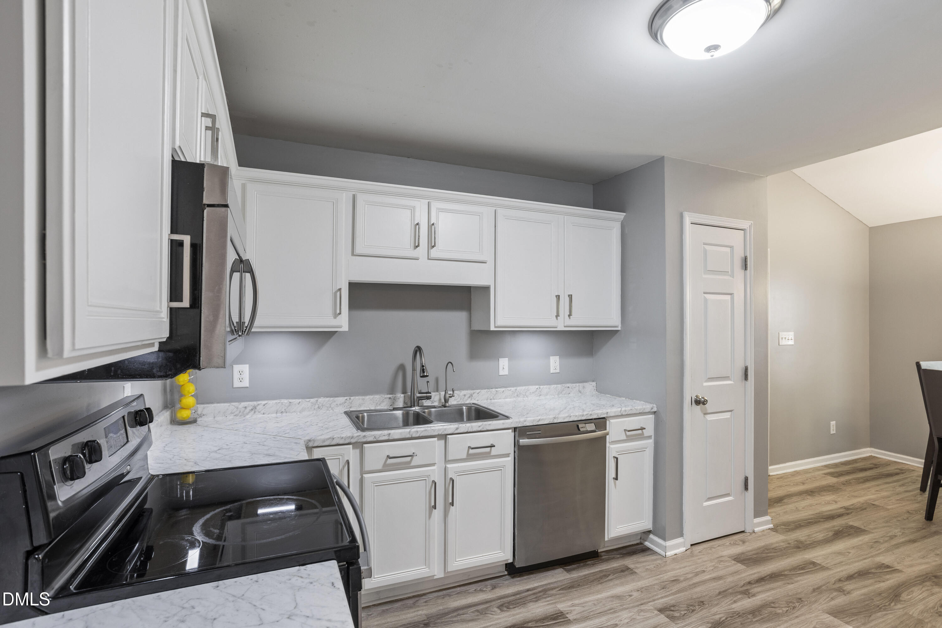 113 Tadley Court Property Photo 18
