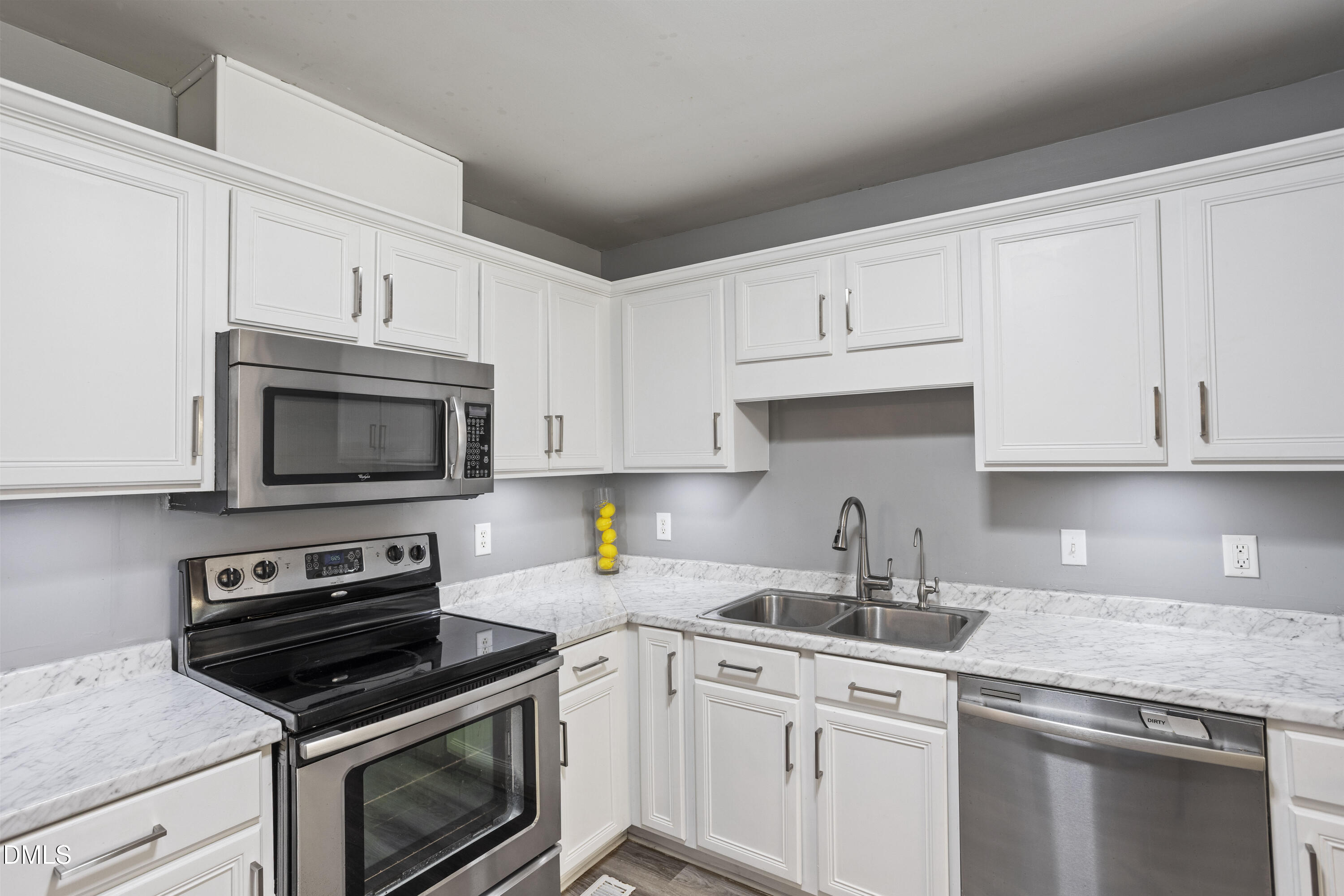 113 Tadley Court Property Photo 19