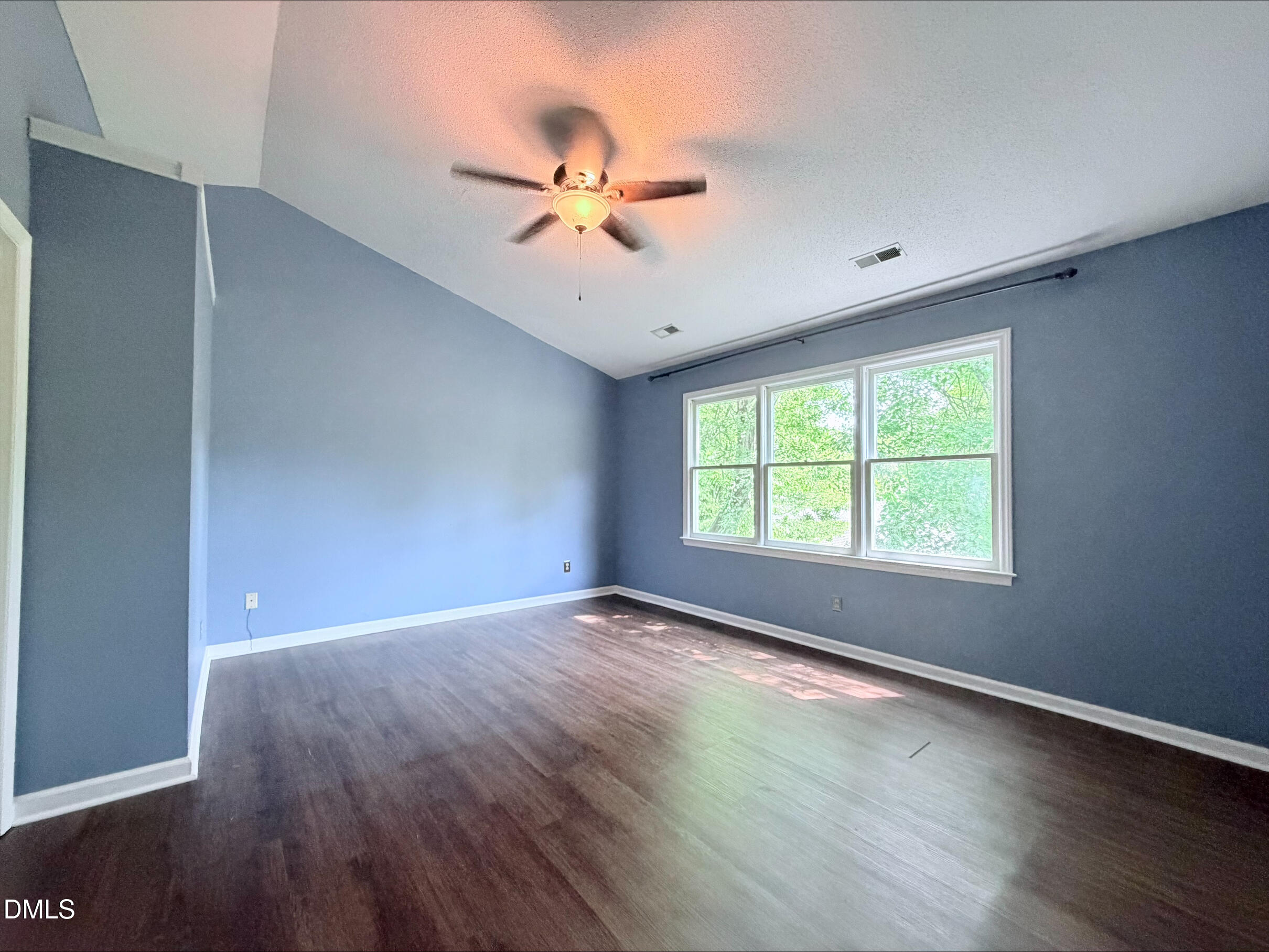 100 Drywood Place Property Photo 5