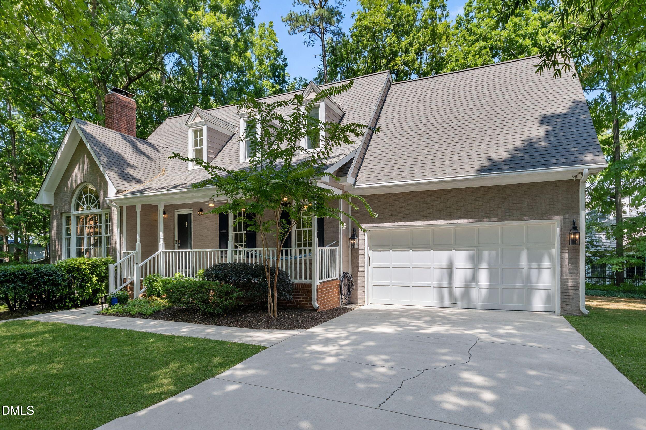 1006 Oakwell Court Property Photo 2