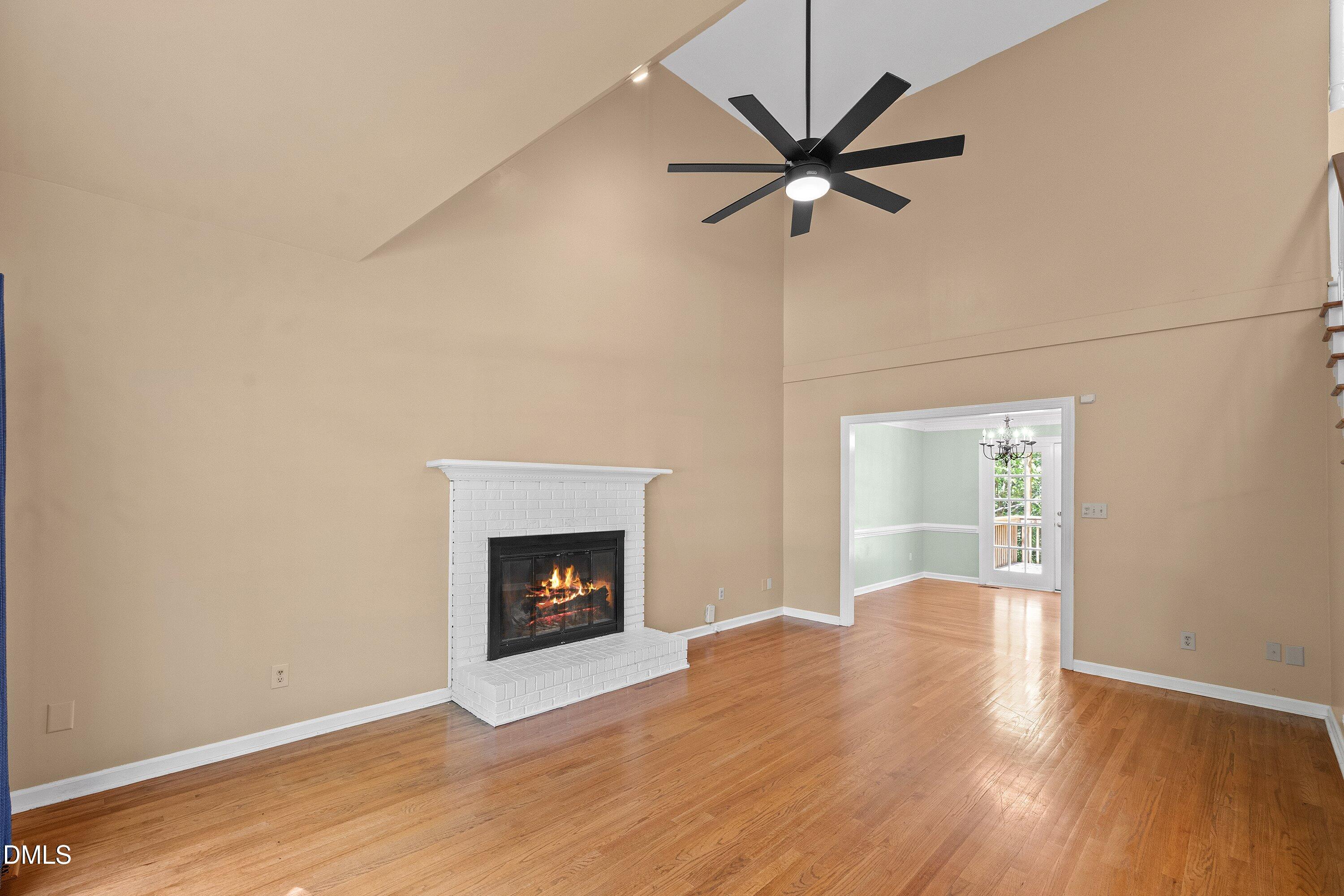 1006 Oakwell Court Property Photo 13