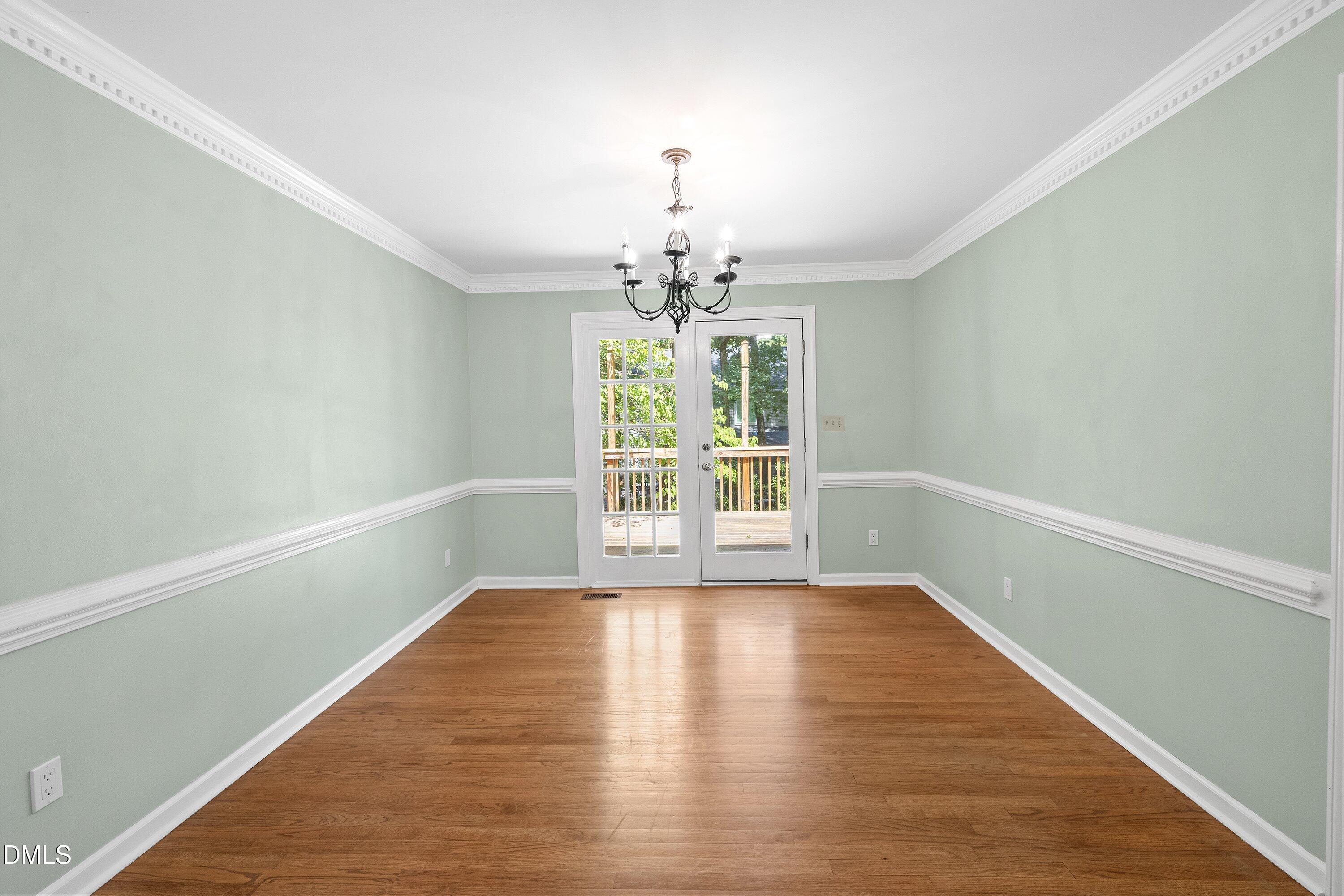 1006 Oakwell Court Property Photo 14