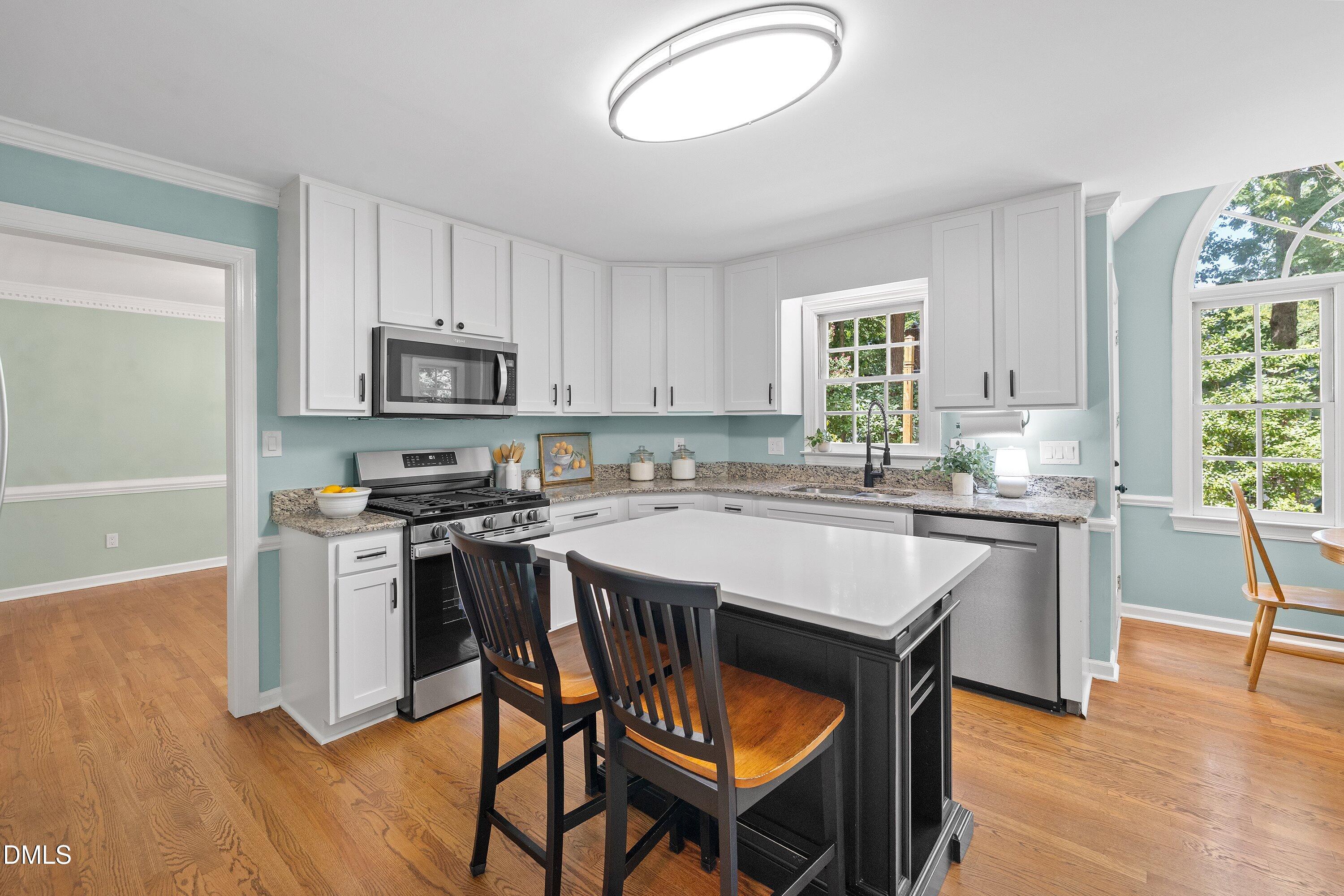 1006 Oakwell Court Property Photo 17