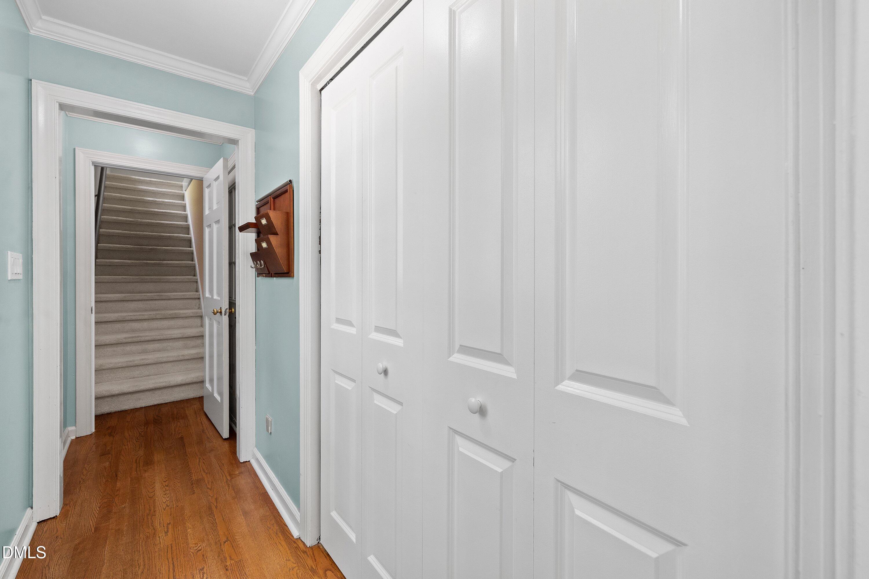1006 Oakwell Court Property Photo 24