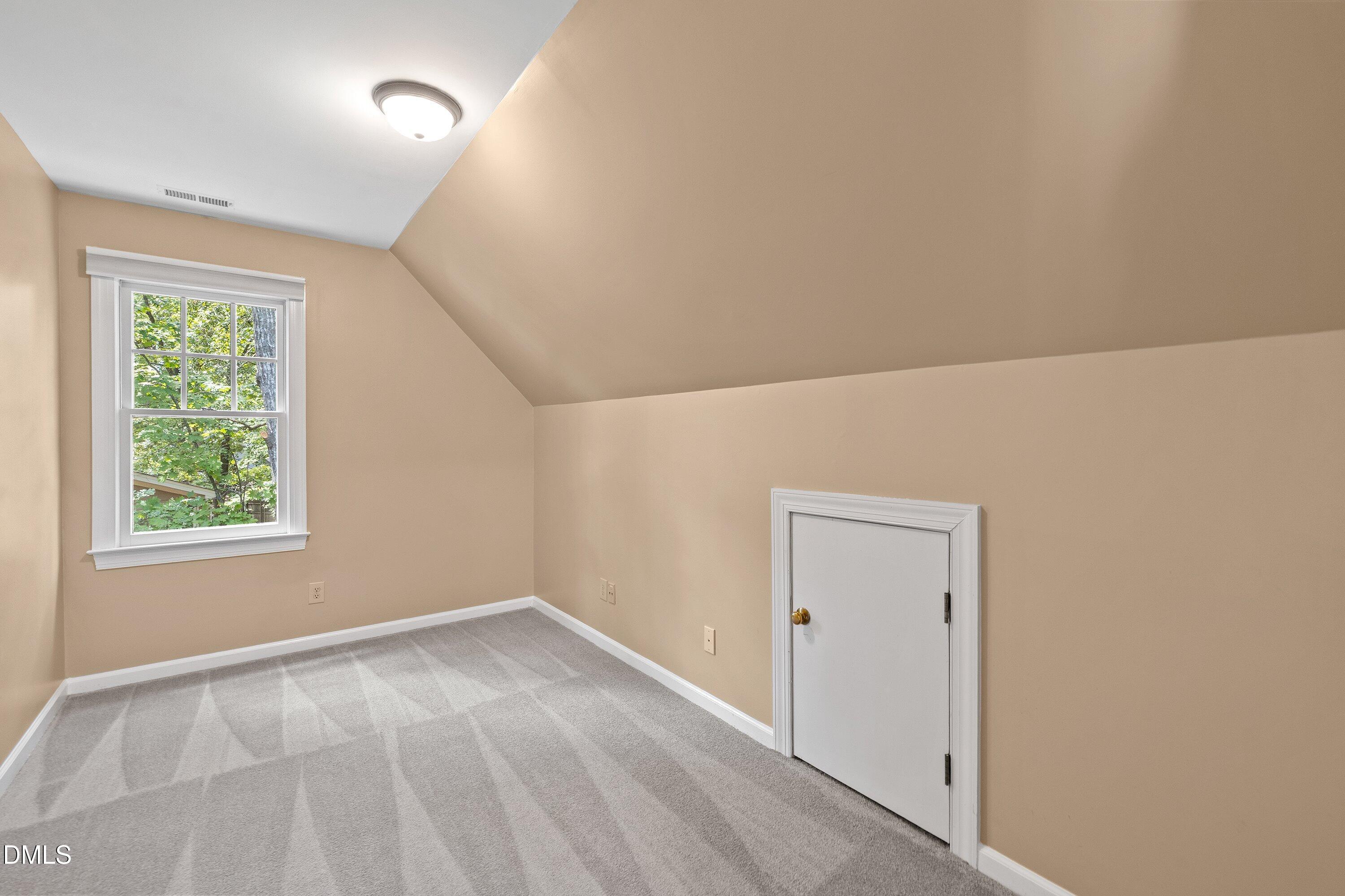 1006 Oakwell Court Property Photo 34