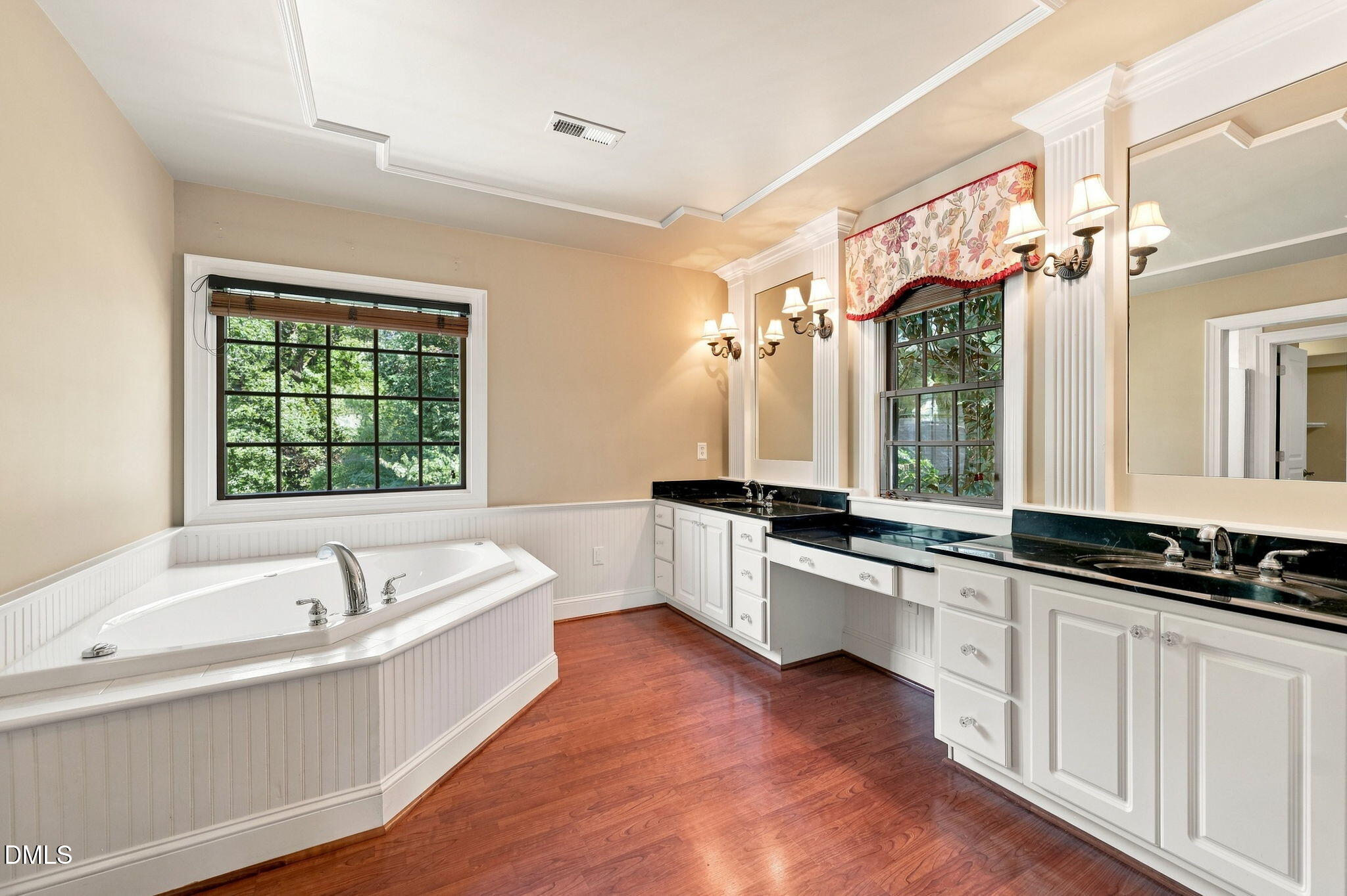 8125 Rosiere Drive Property Photo 43