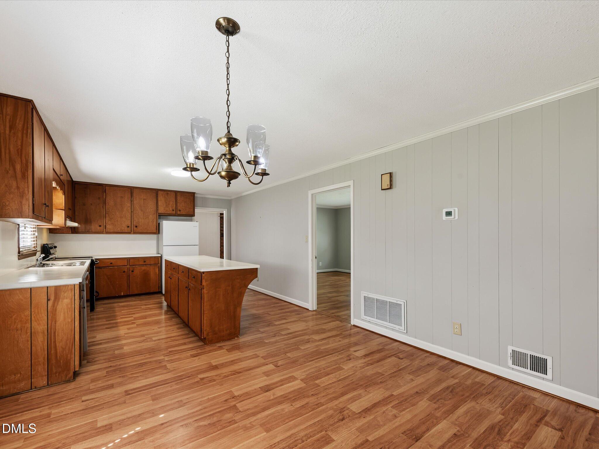 609 Page Street Property Photo 6