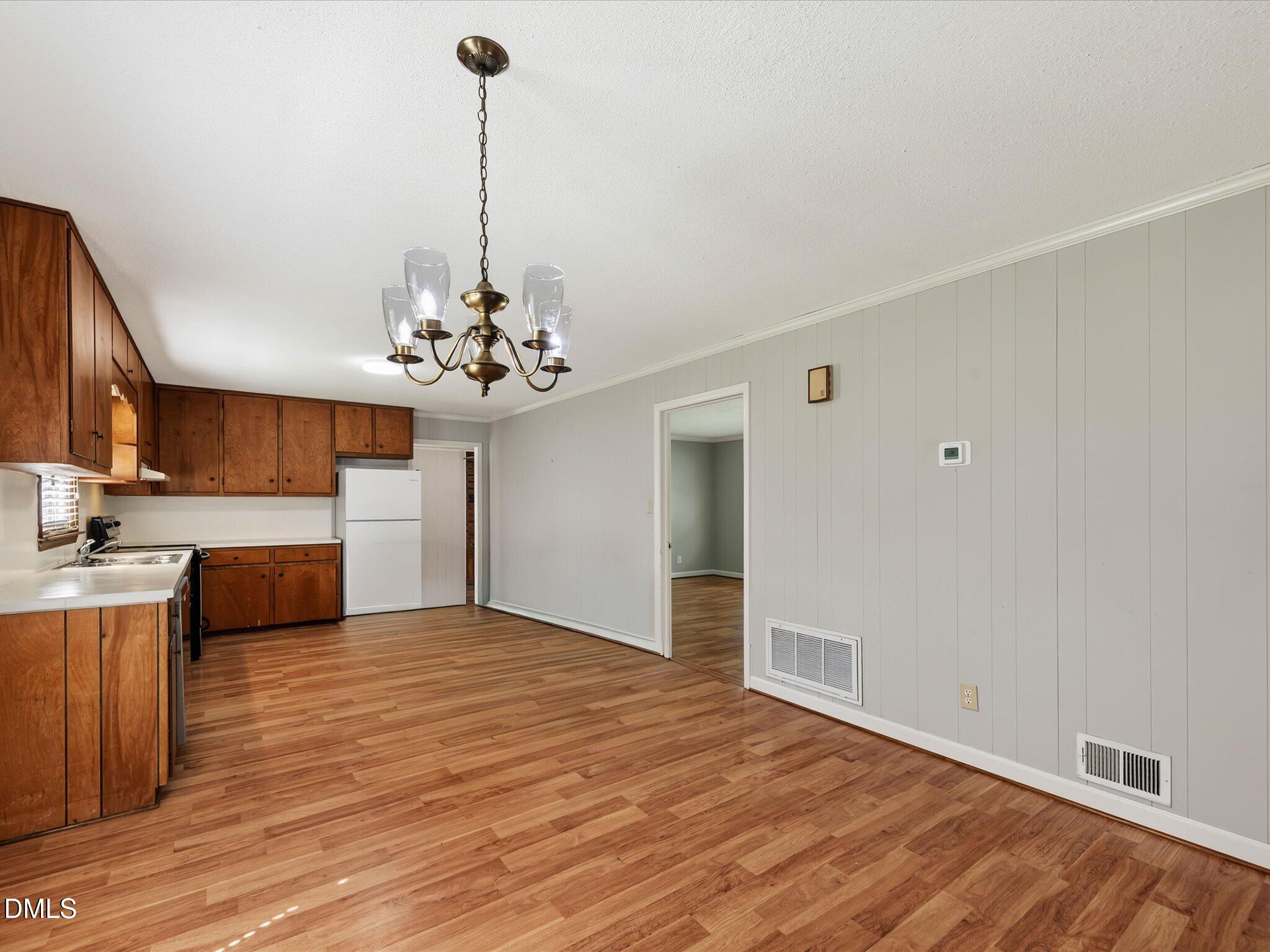 609 Page Street Property Photo 8