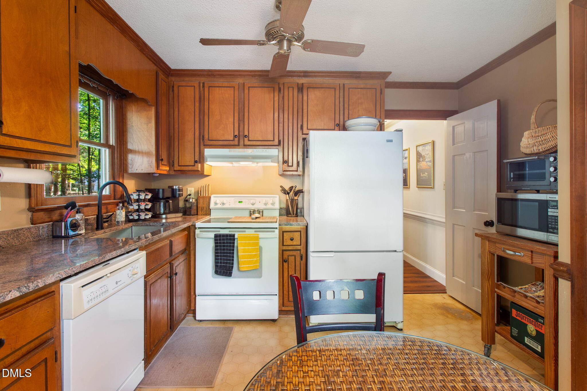 101 Hedgerow Court Property Photo 8