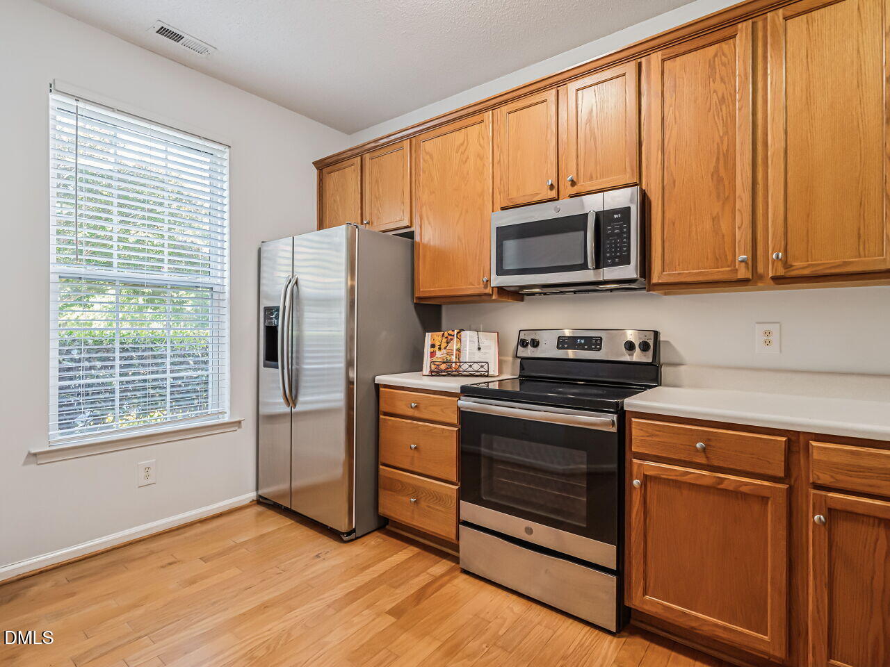 1221 Maroon Drive Property Photo 5