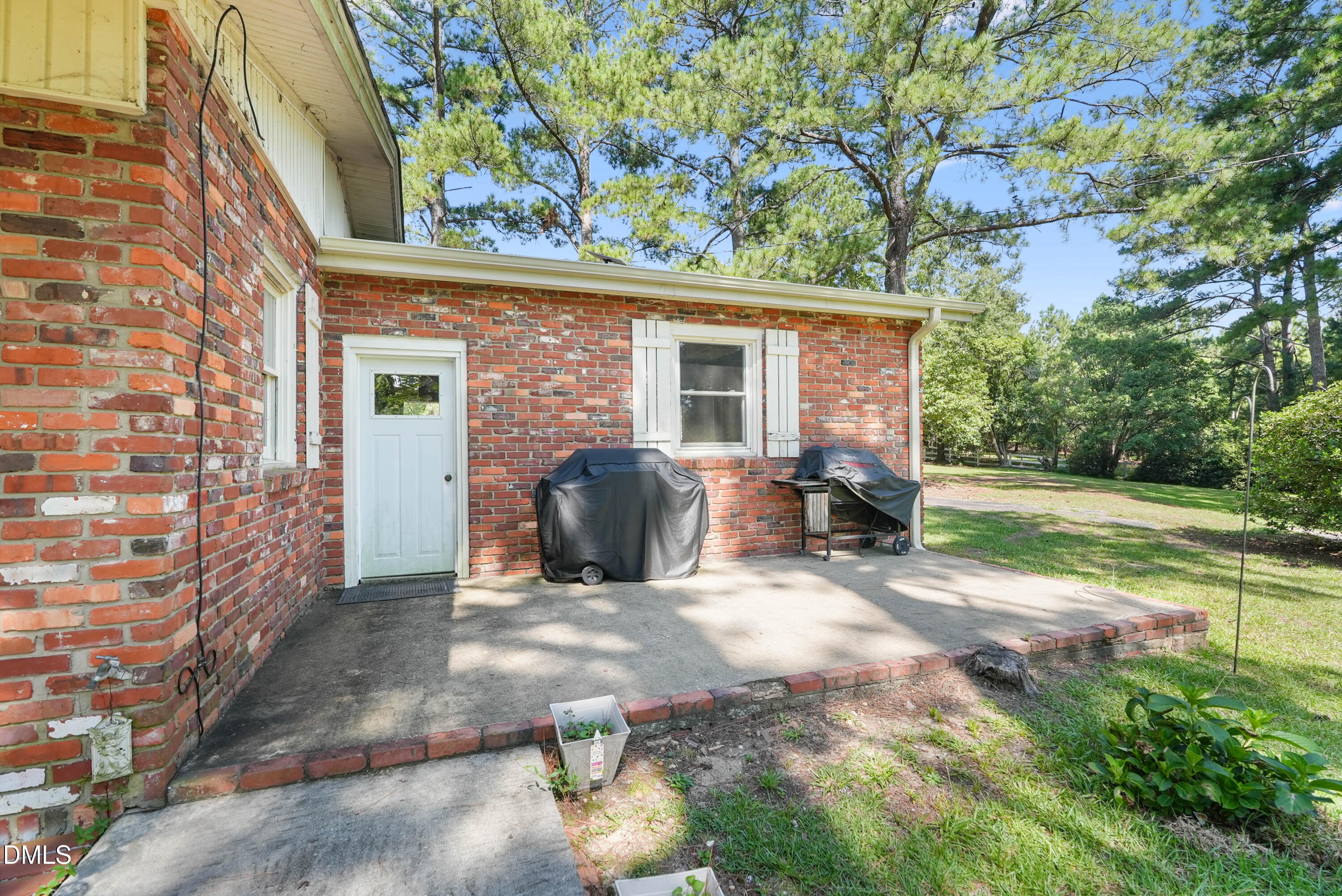 2292 Fairground Road Property Photo 5