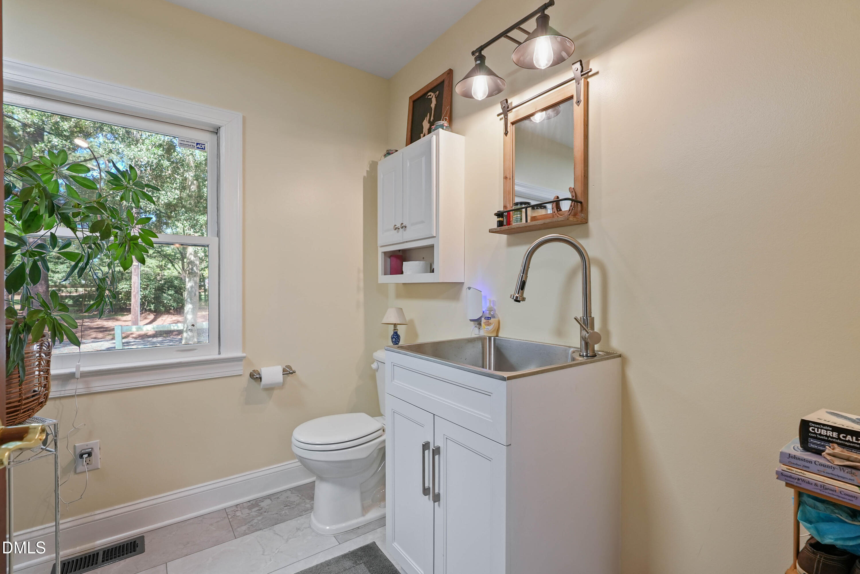 2292 Fairground Road Property Photo 8
