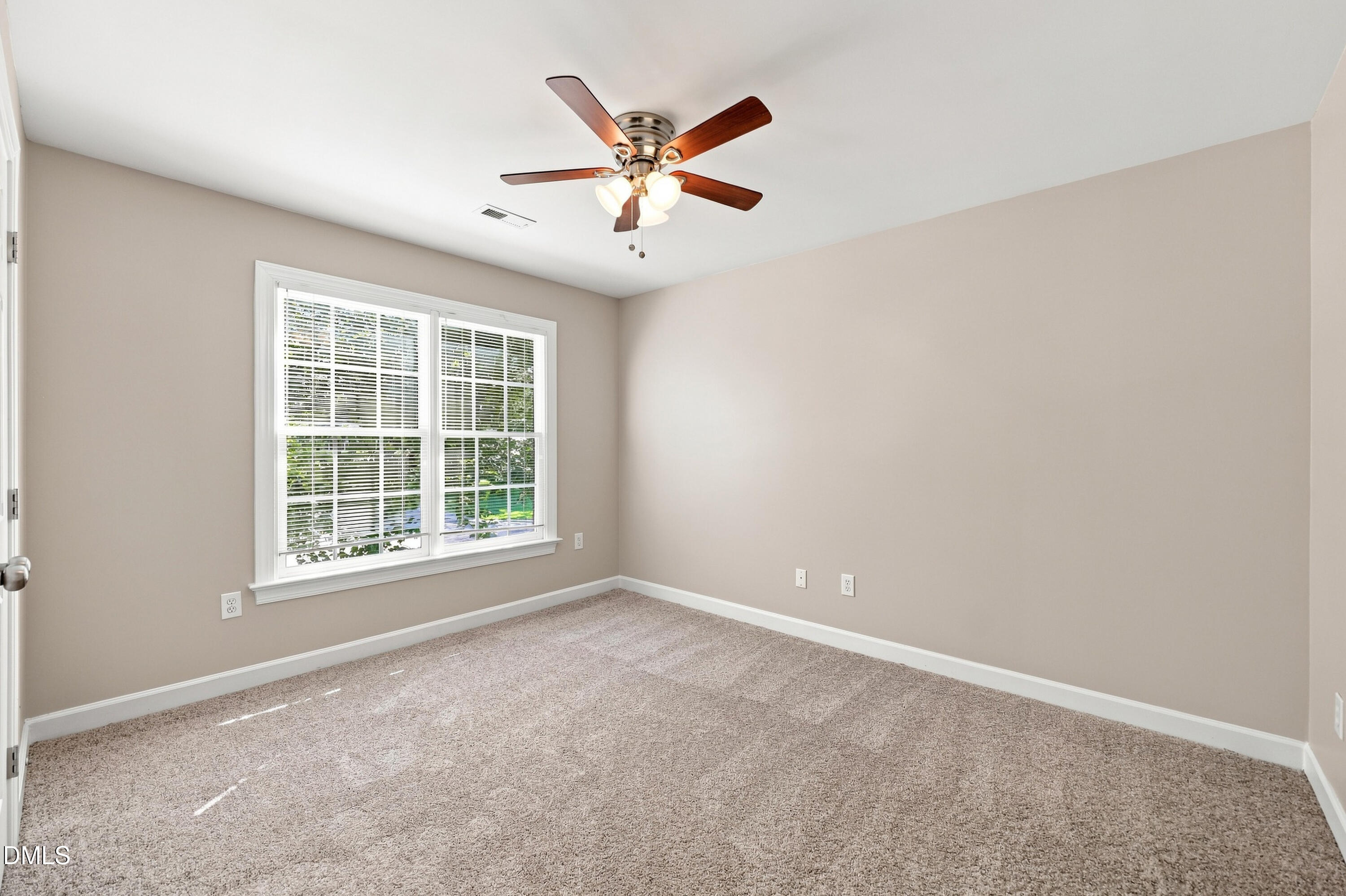 1312 Loghouse Street Property Photo 29