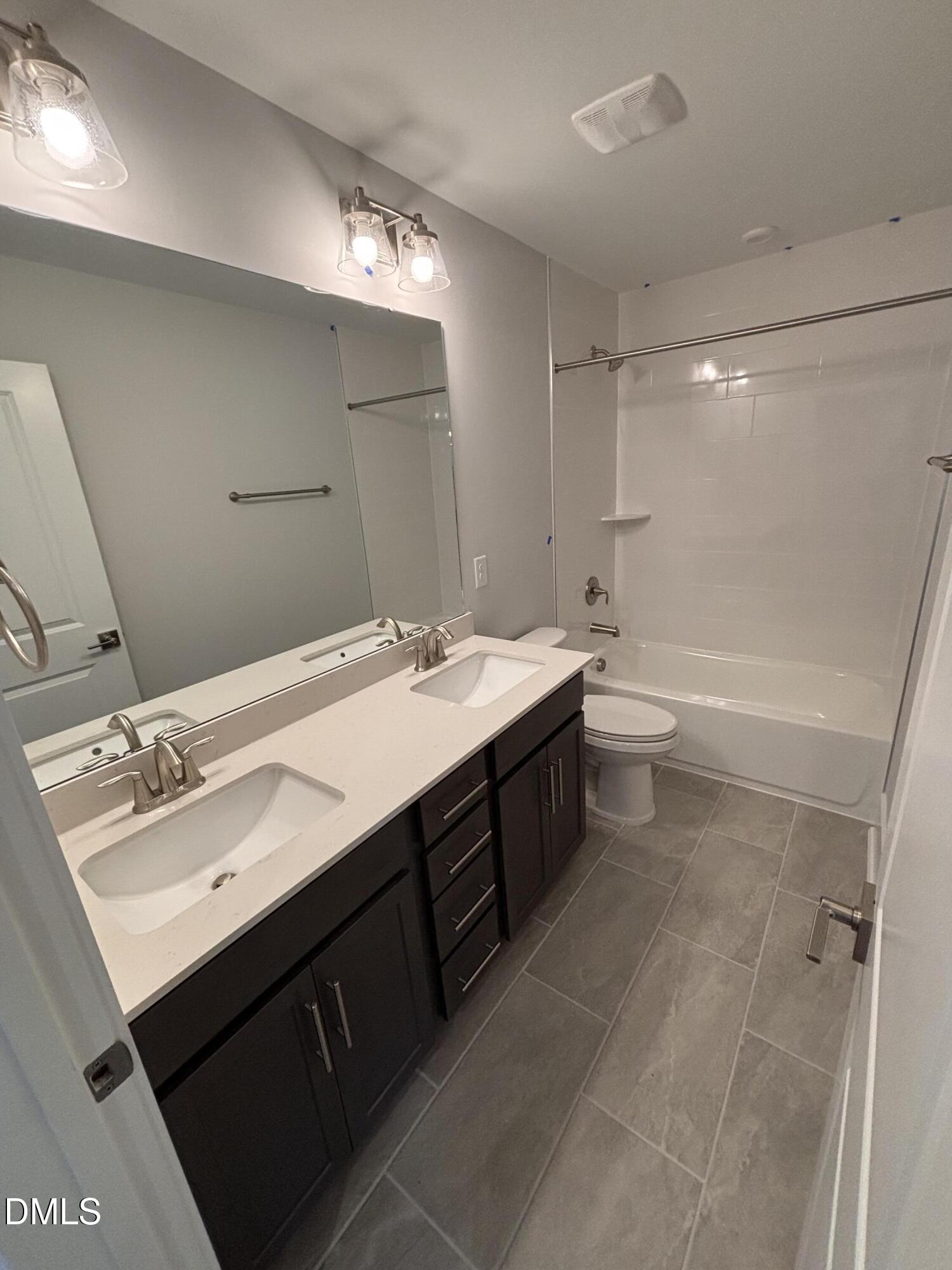 370 Glade Drive Property Photo 16