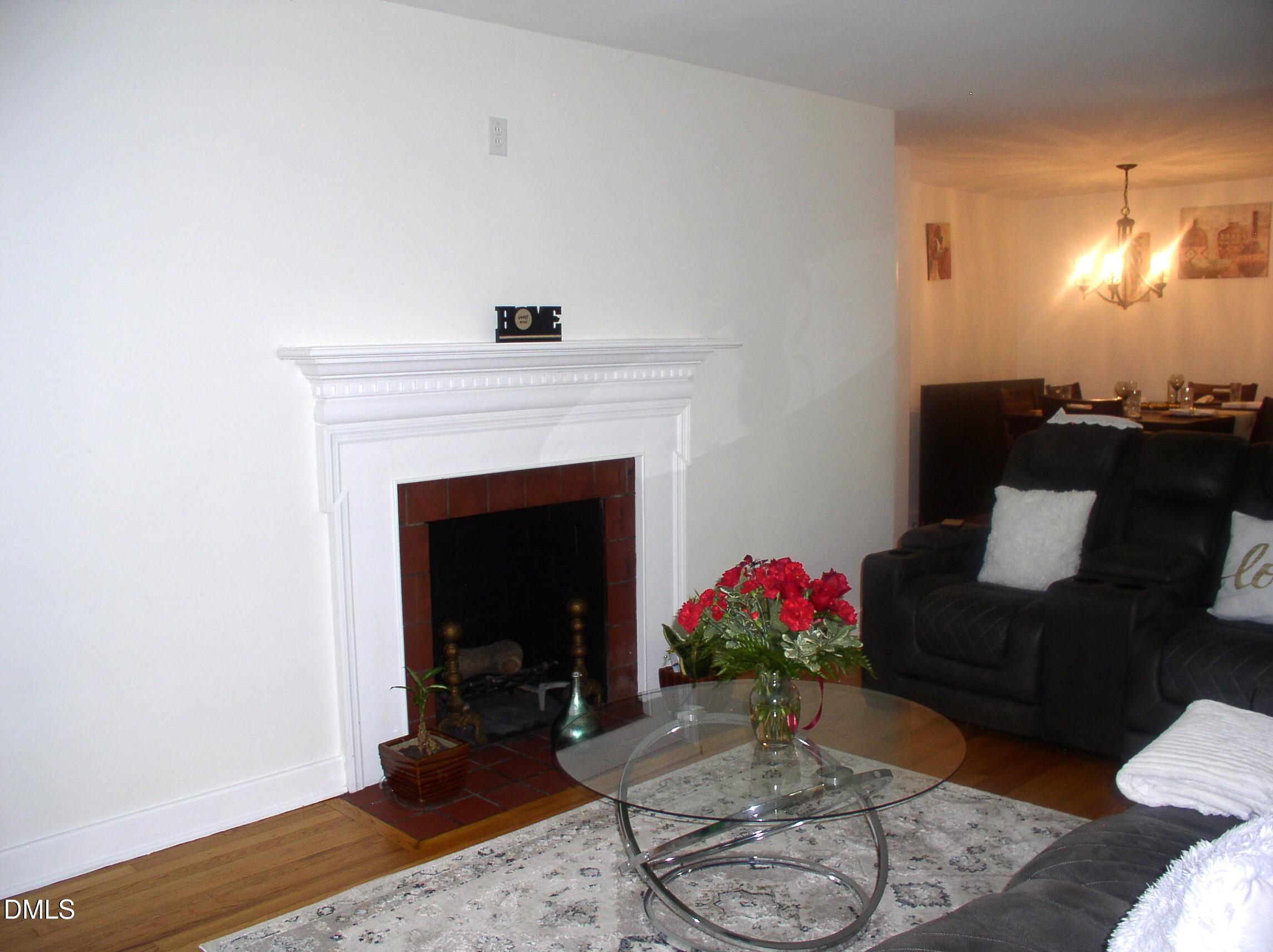 229 Perry Street Property Photo 4