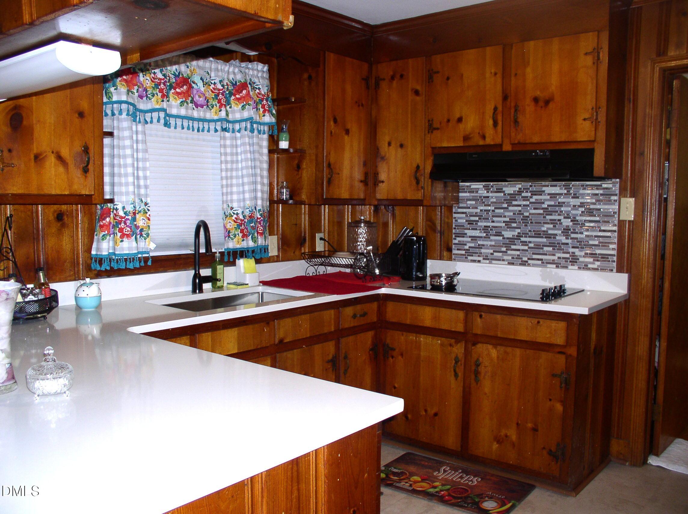 229 Perry Street Property Photo 5