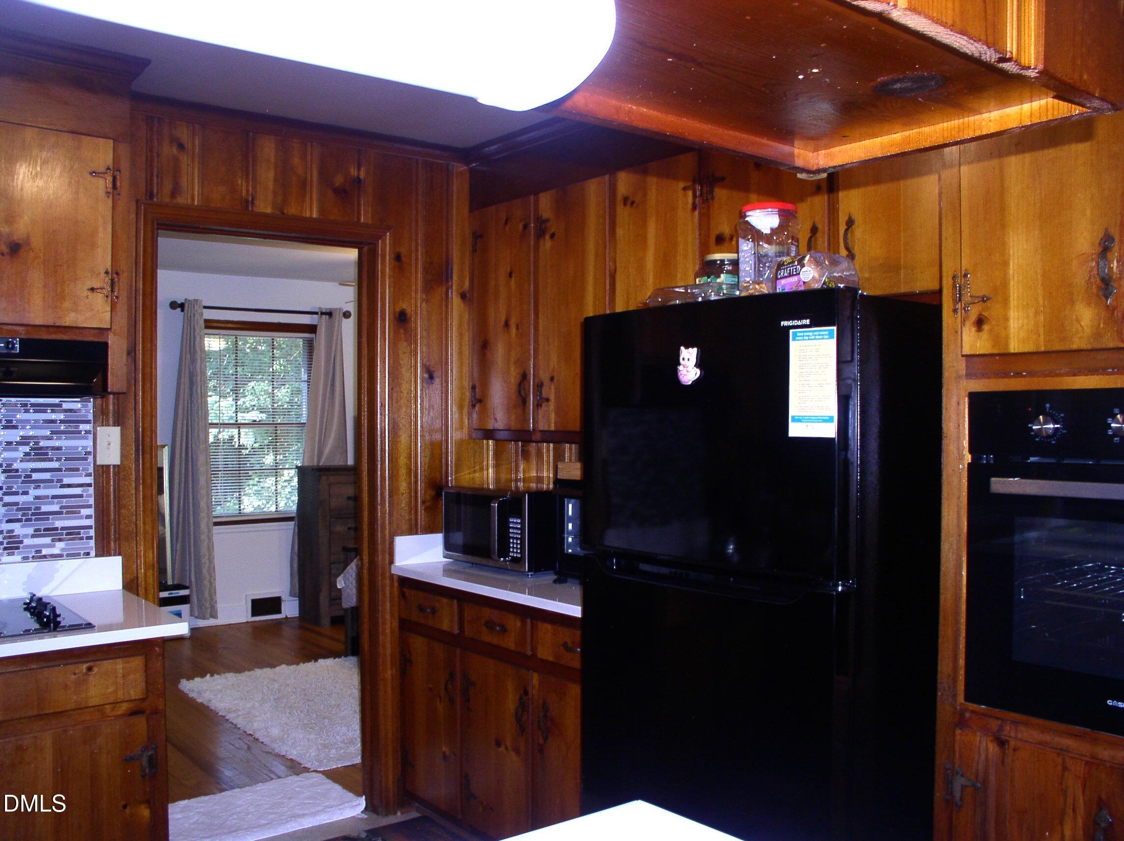 229 Perry Street Property Photo 6