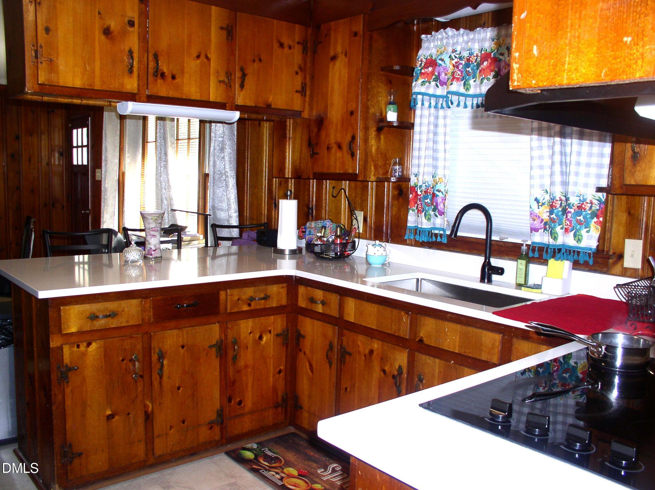 229 Perry Street Property Photo 7