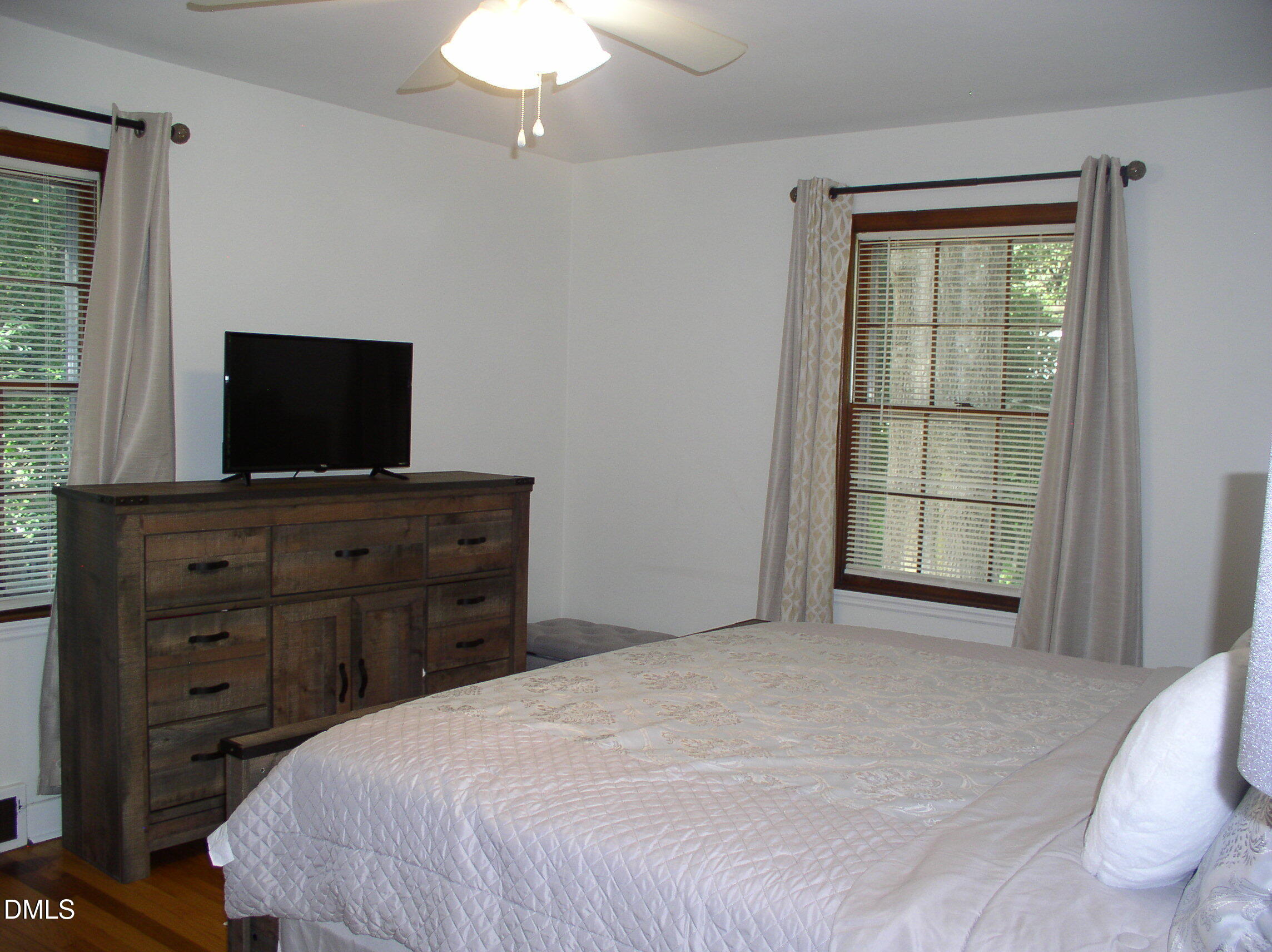 229 Perry Street Property Photo 13