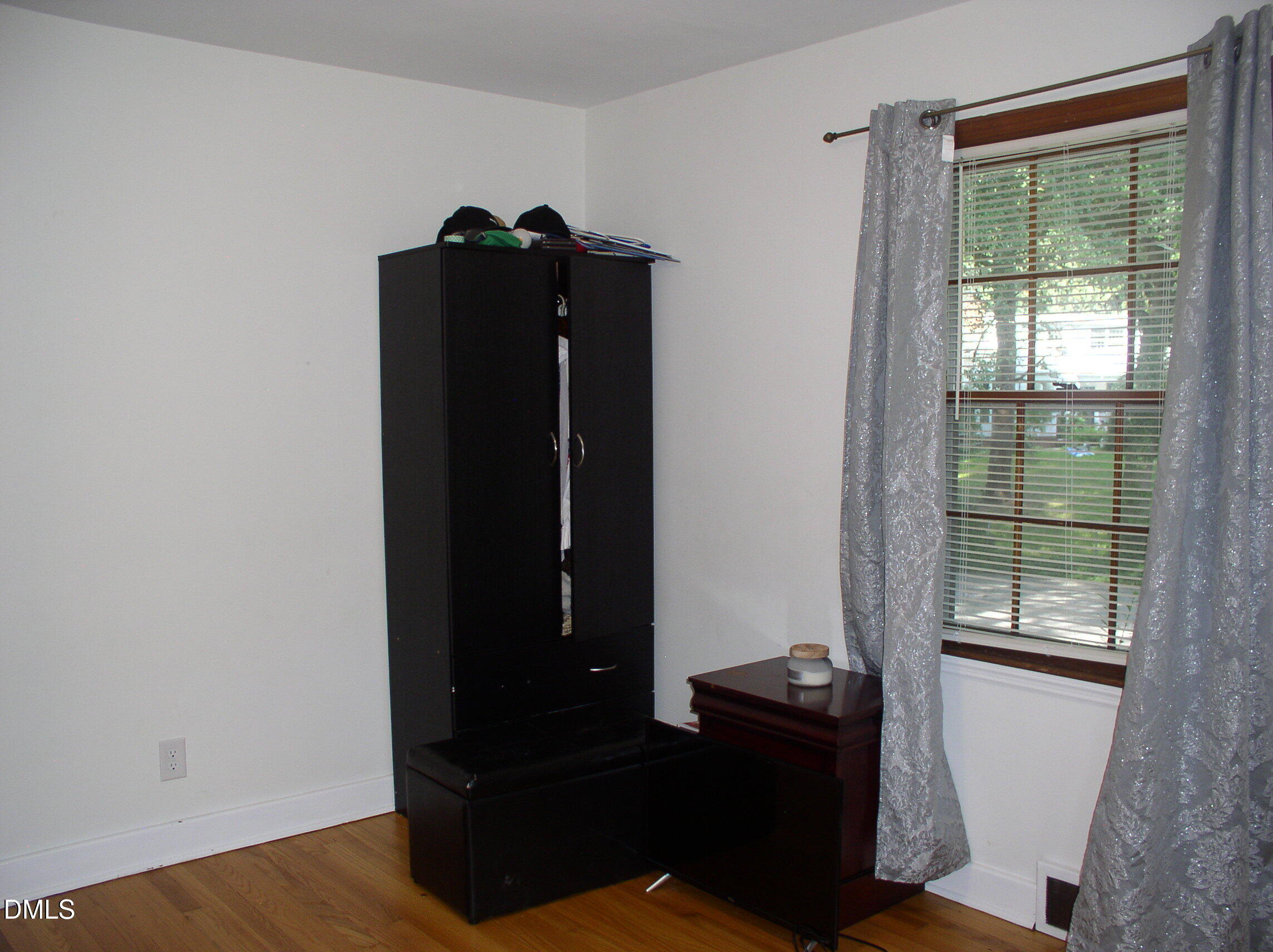 229 Perry Street Property Photo 24
