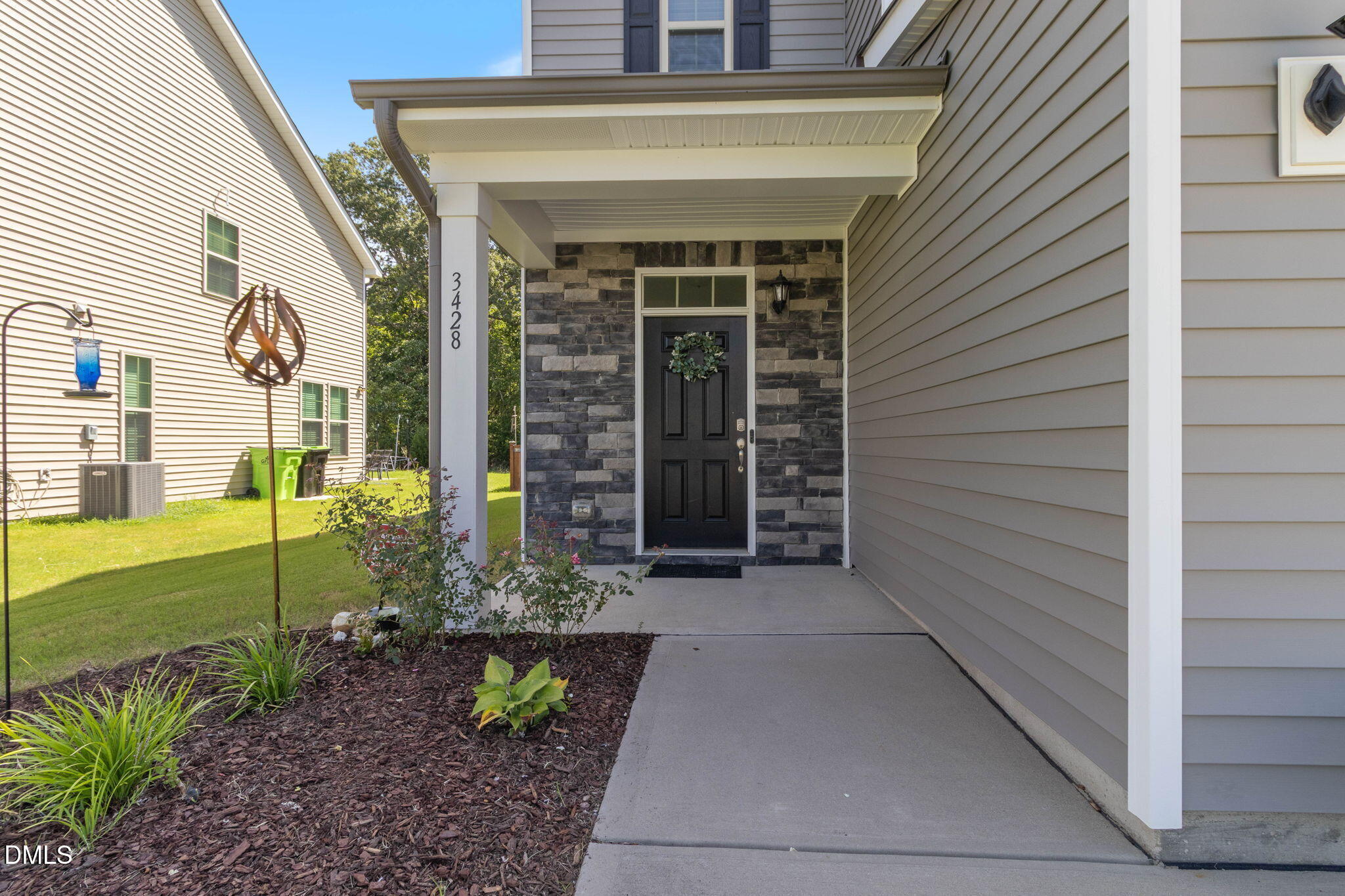 3428 Lacewing Drive Property Photo 3