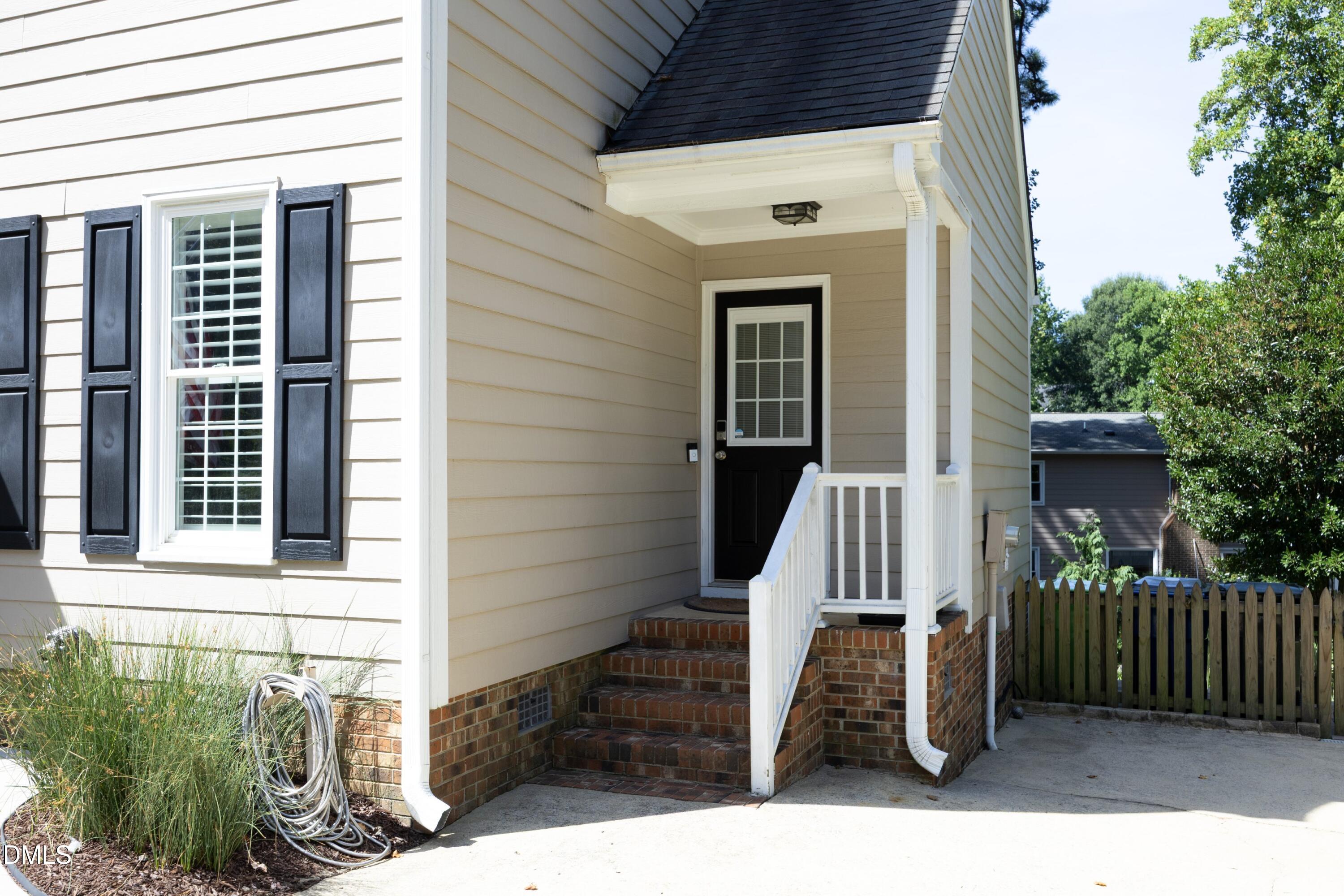 6709 Ebon Court Property Photo 4