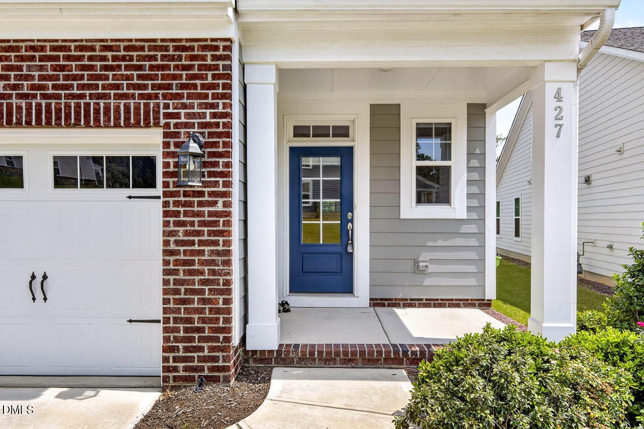 427 Stoker Street Property Photo 3