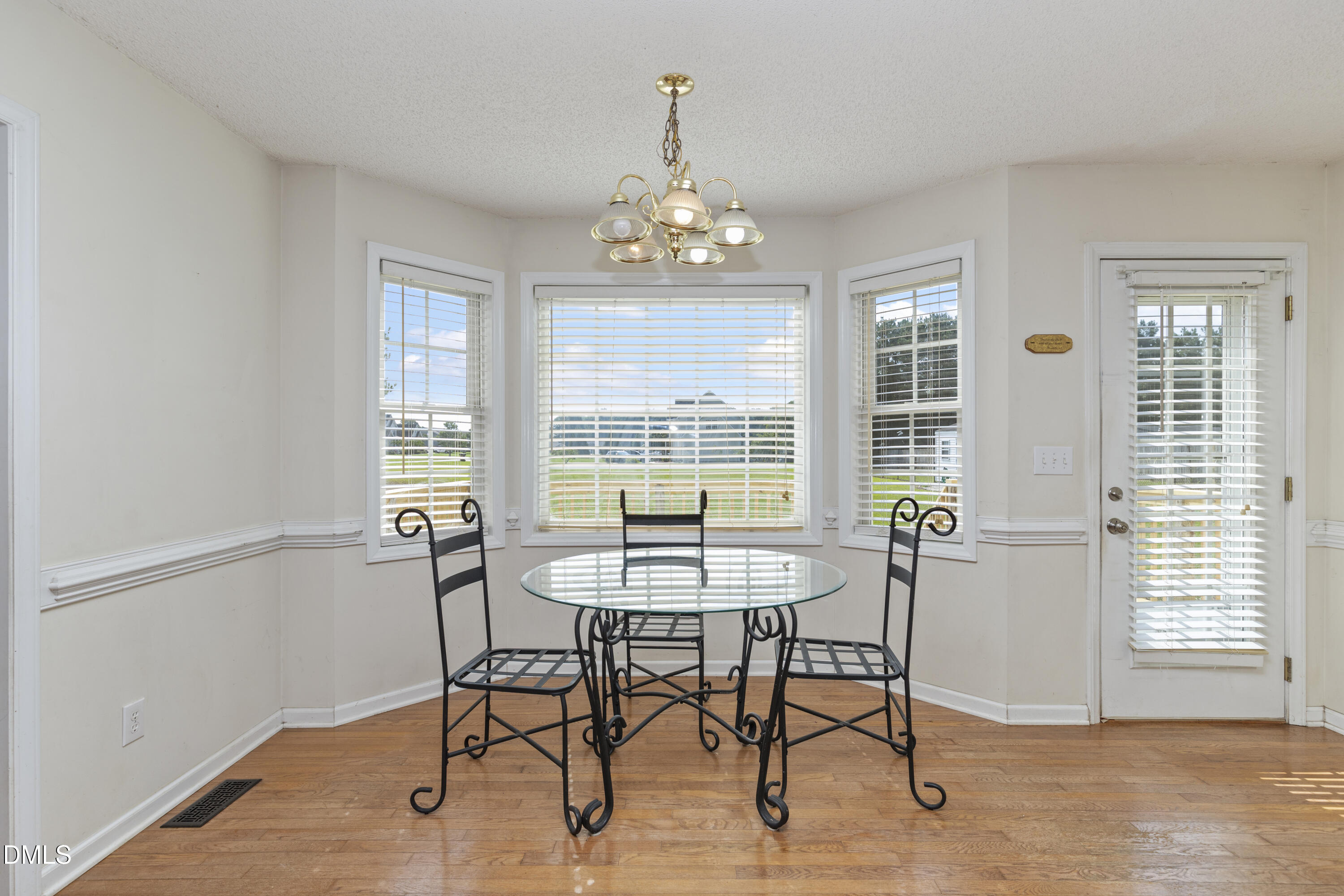 24 Courtney Lane Property Photo 13