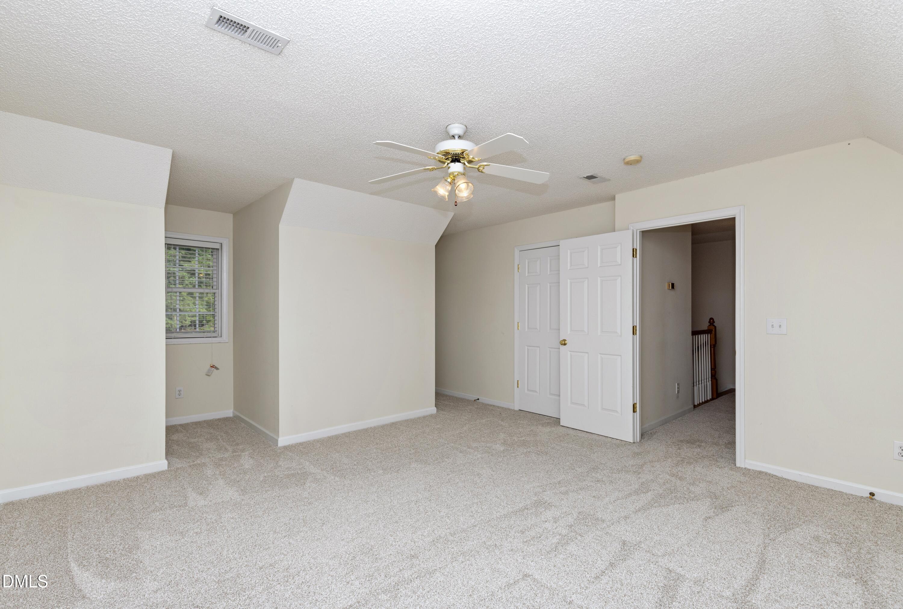 24 Courtney Lane Property Photo 18