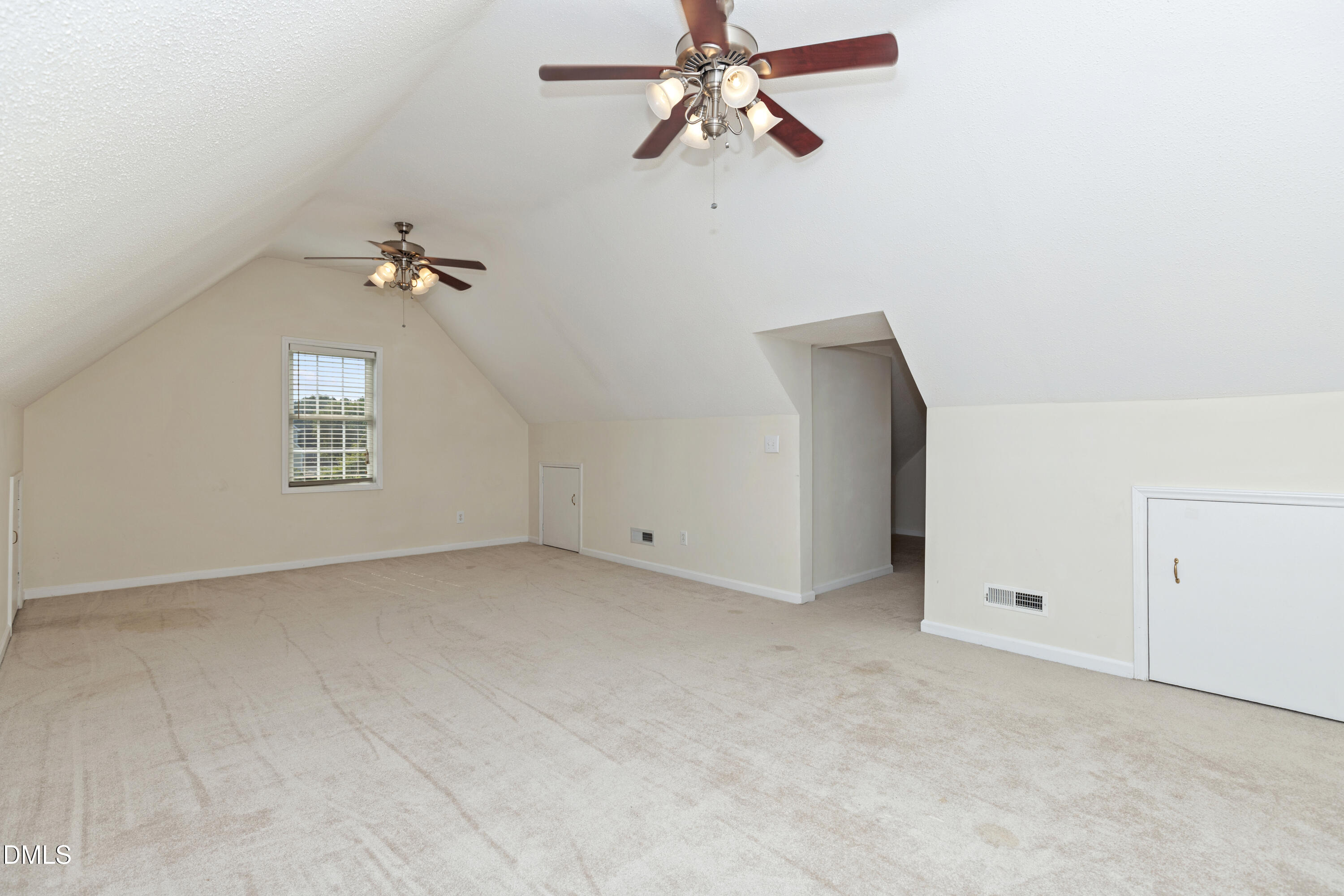 24 Courtney Lane Property Photo 21