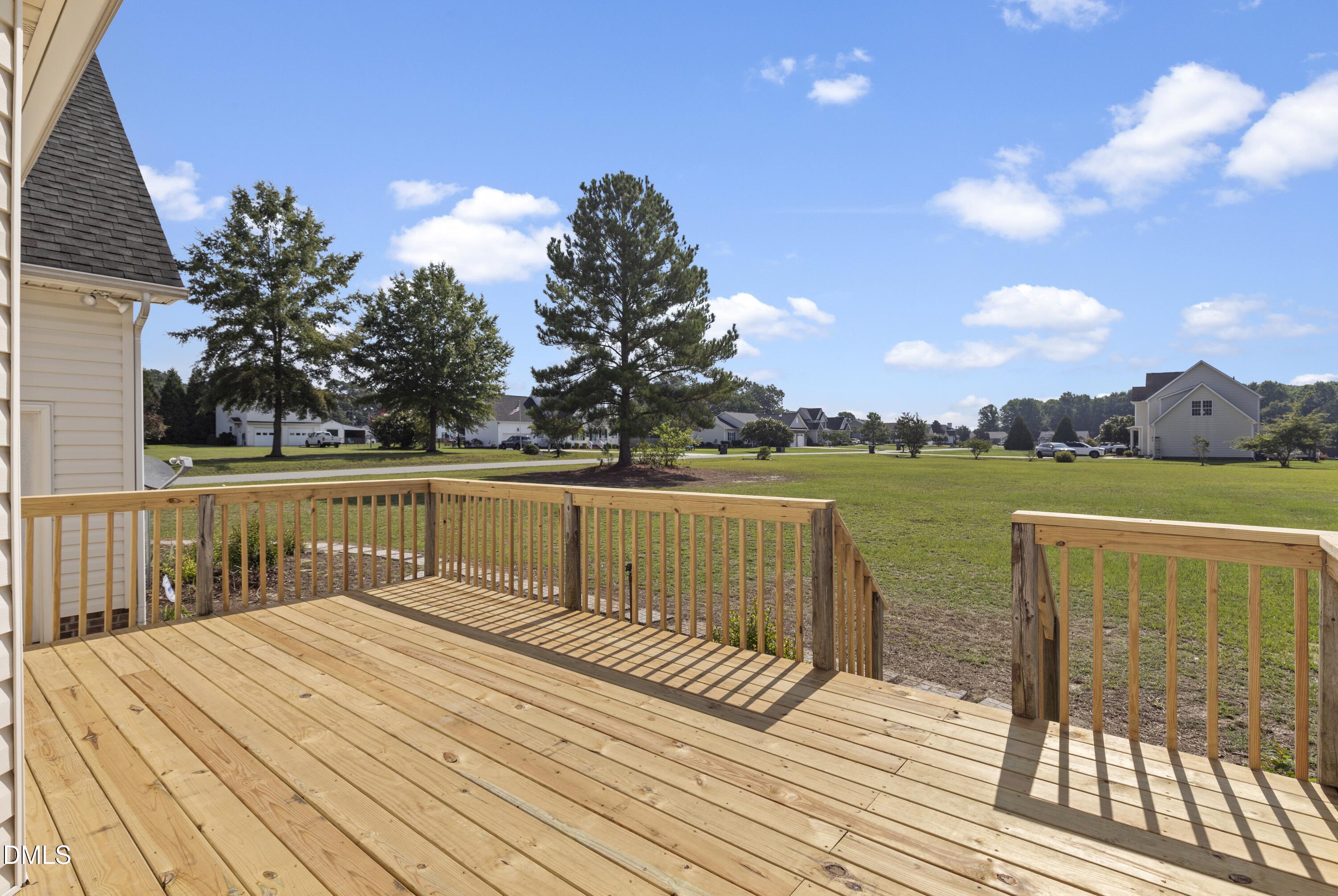 24 Courtney Lane Property Photo 29
