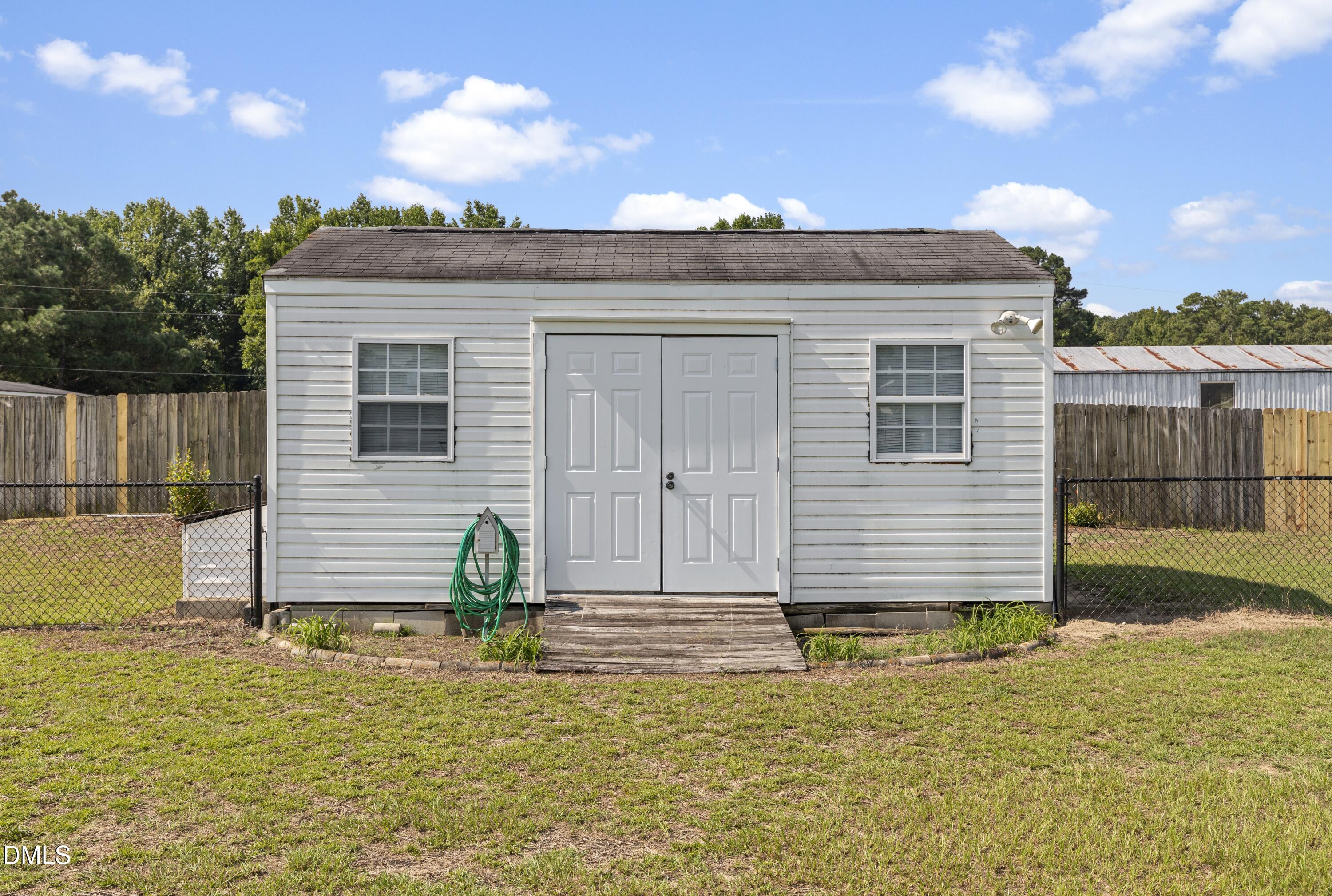 24 Courtney Lane Property Photo 31