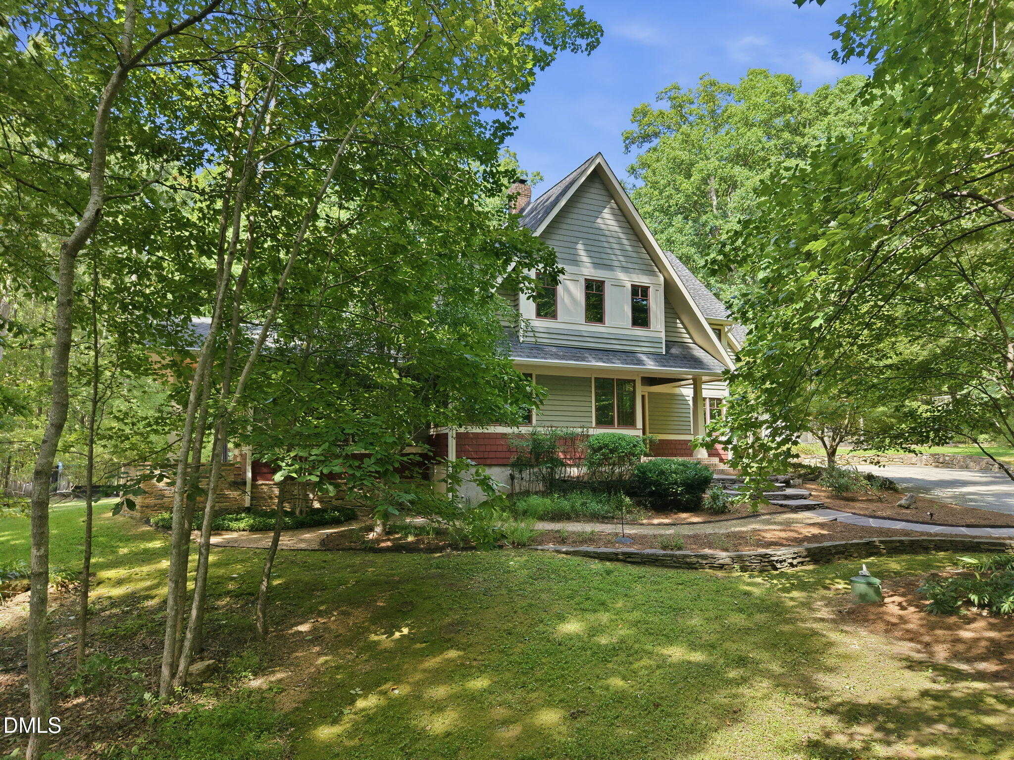 2219 Ridgewood Road Property Photo 1