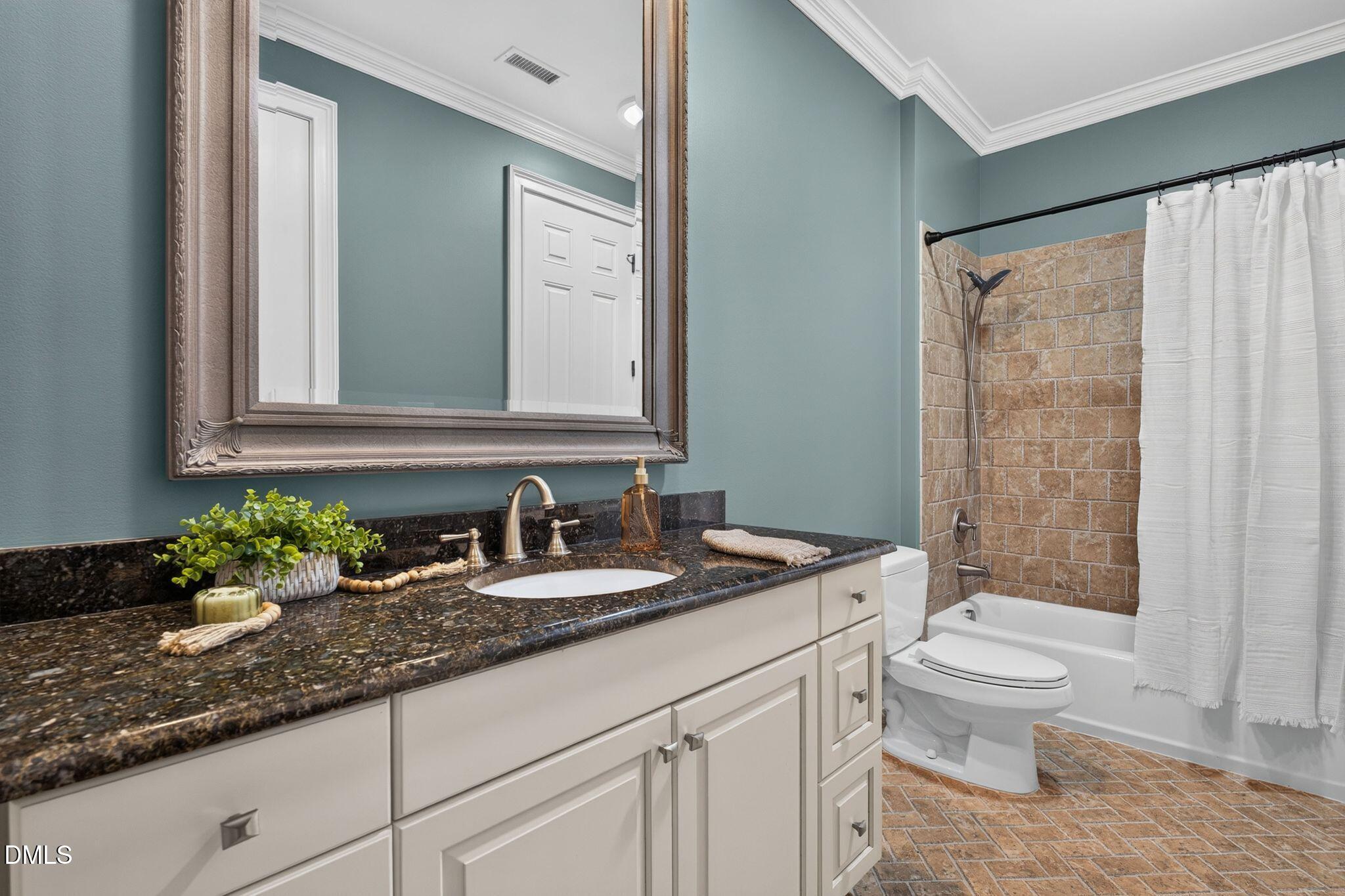 1024 Stradshire Drive Property Photo 60
