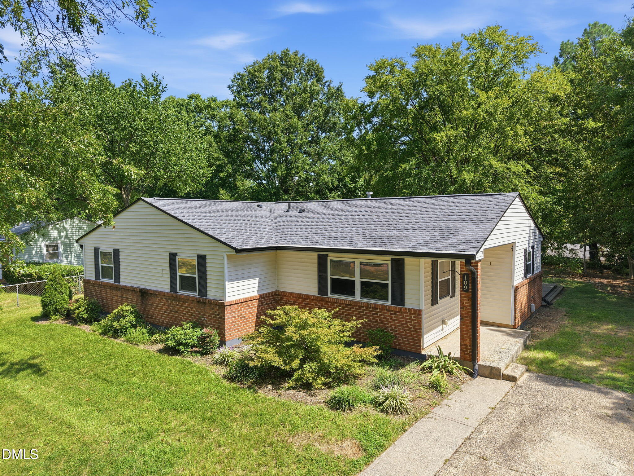 109 Cushman Street Property Photo 7