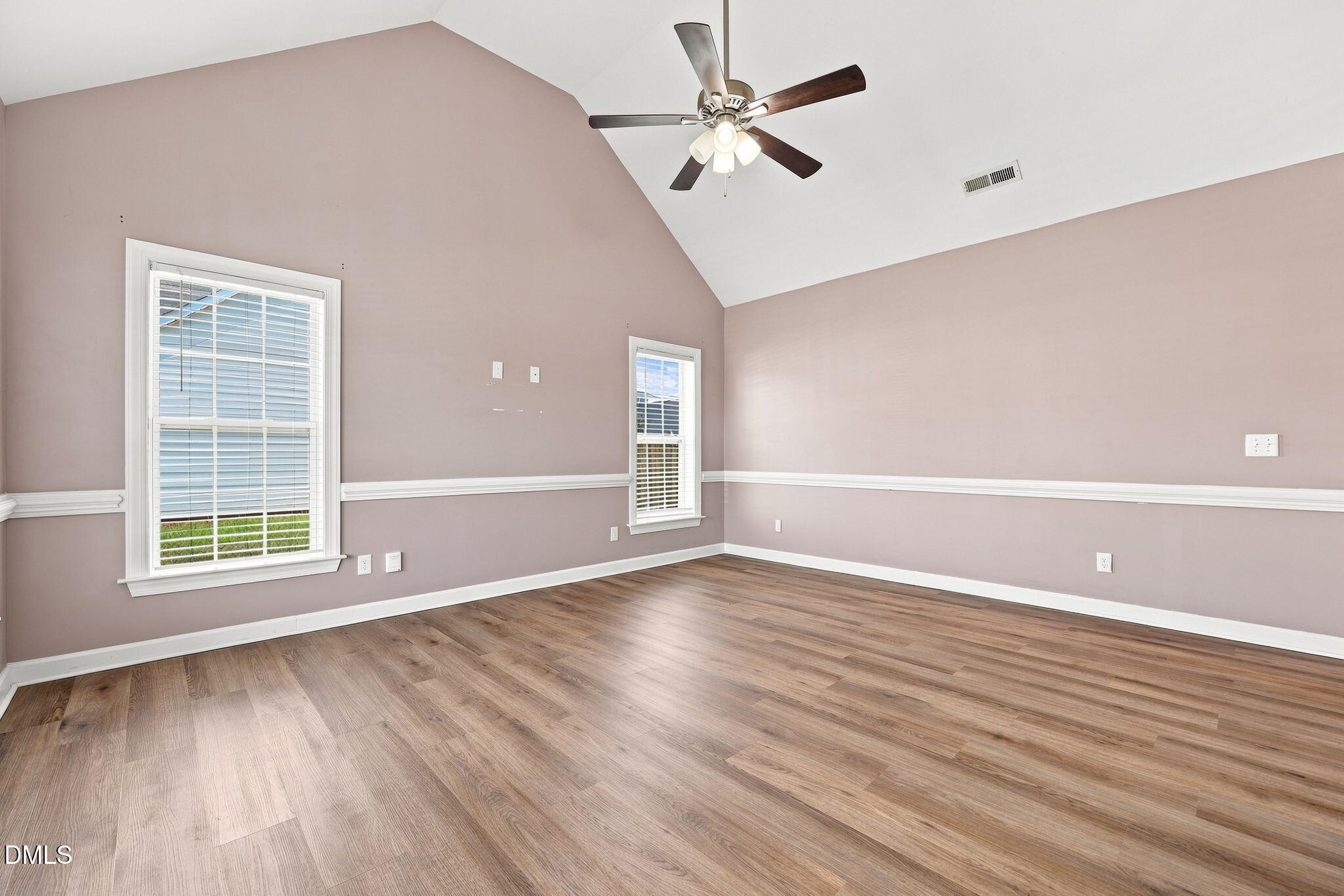 3721 Tifgreen Drive Property Photo 2