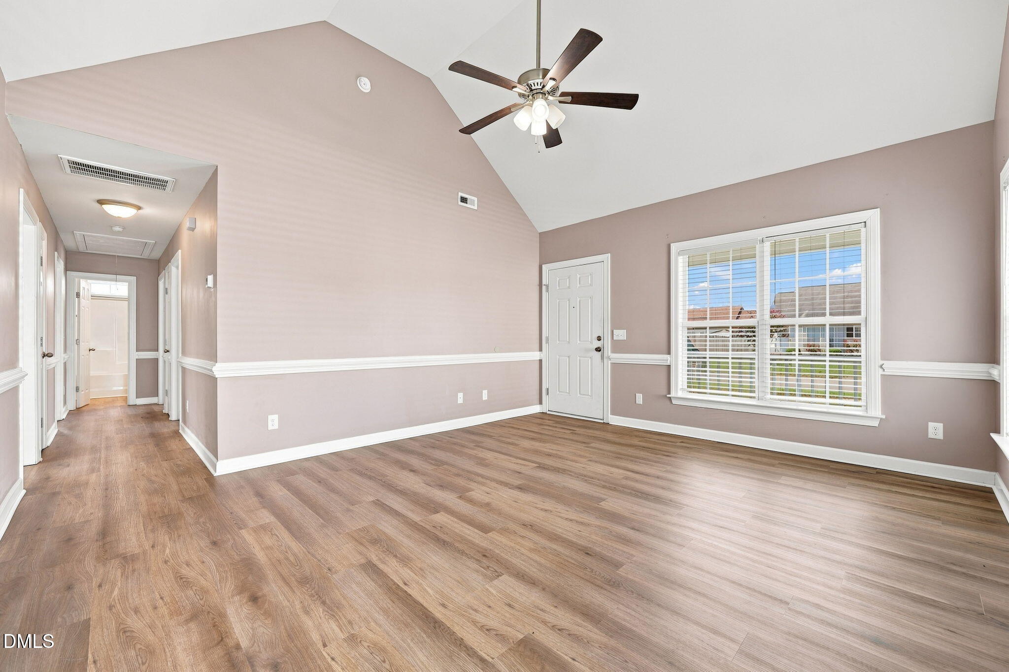 3721 Tifgreen Drive Property Photo 3
