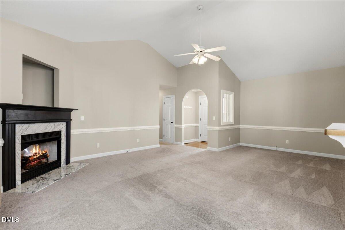 537 Hunter Way Property Photo 6