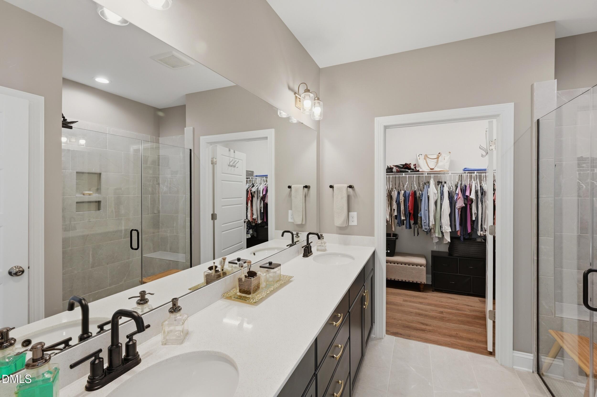 2501 Maplemere Court Property Photo 21