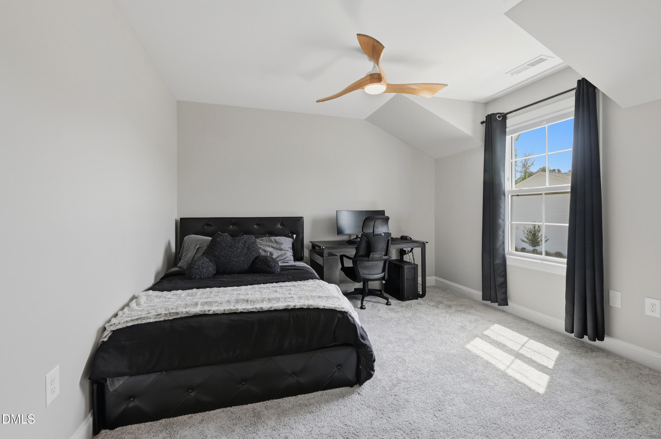 2501 Maplemere Court Property Photo 30