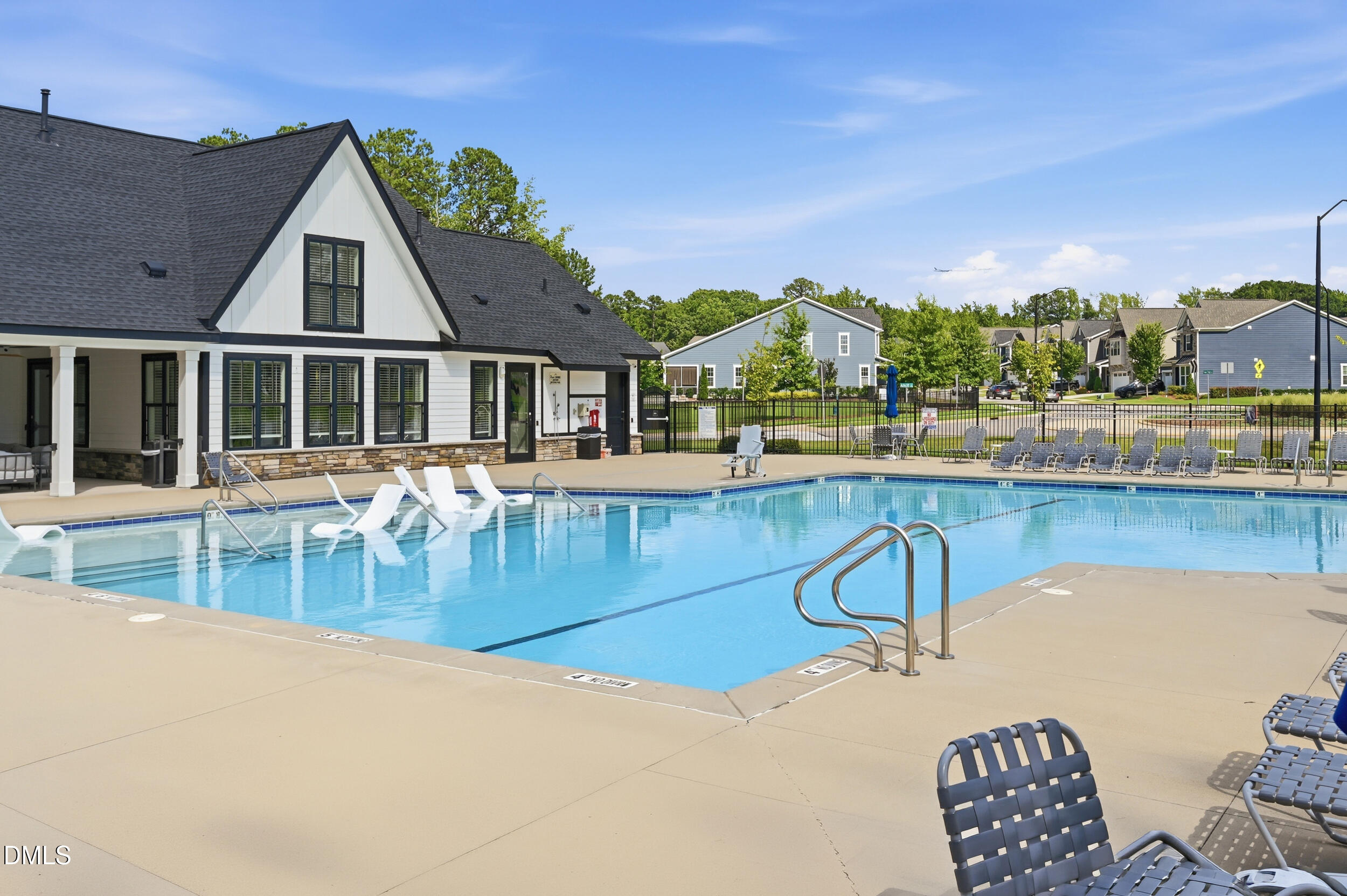 2501 Maplemere Court Property Photo 39