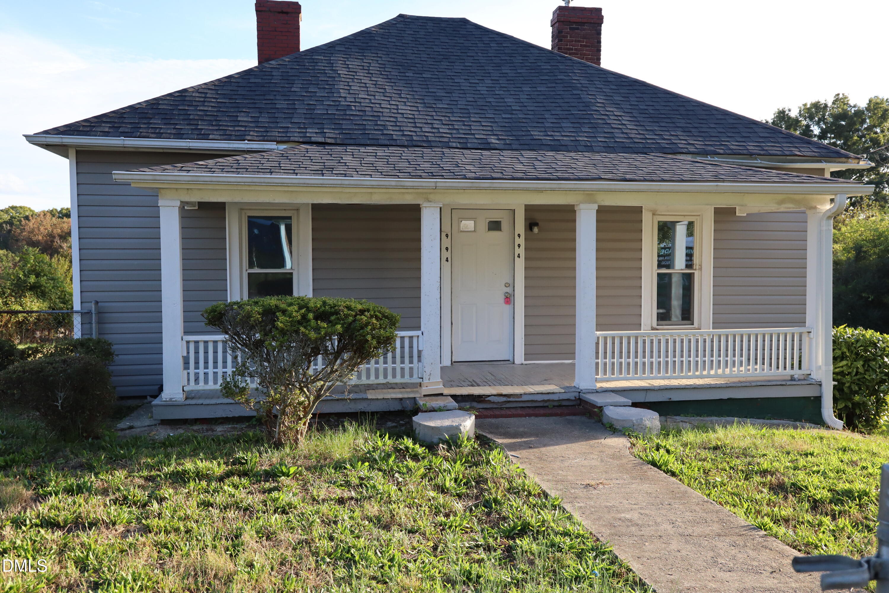 994 Burton Street Property Photo 1